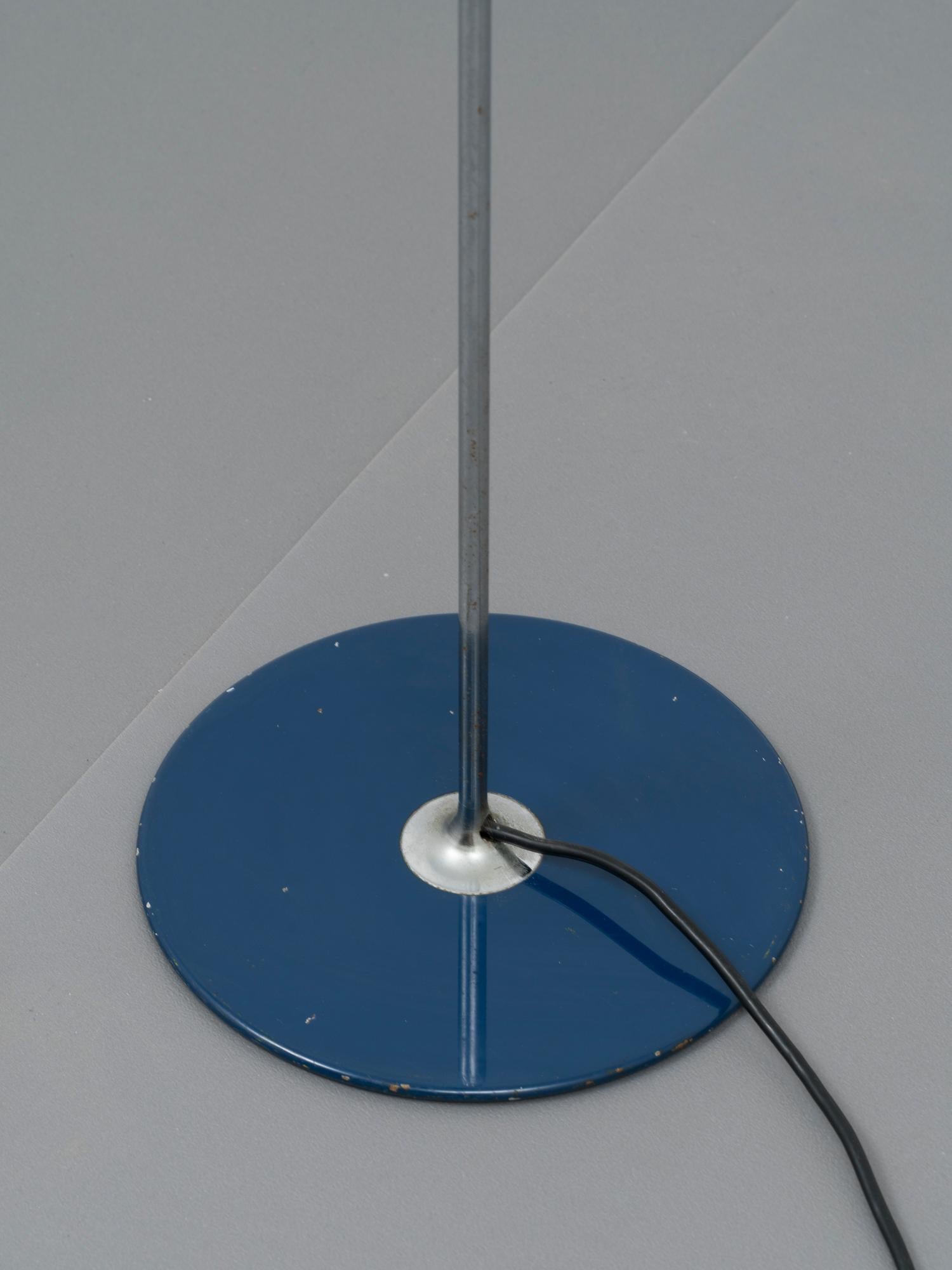 Verni Paire de lampadaires bleus «ider » de Joe Colombo pour O-Luce, 1965