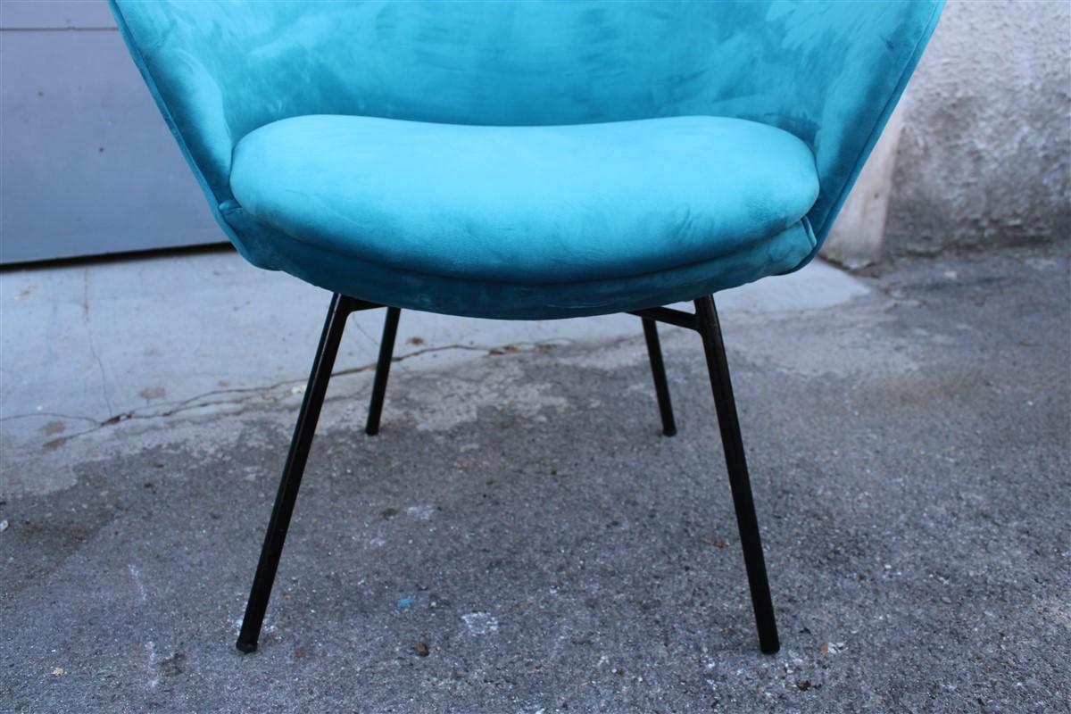 Paire de fauteuils en velours bleu de conception italienne du milieu du siècle dernier de Saporiti Augusto Bozzi Bon état - En vente à Palermo, Sicily