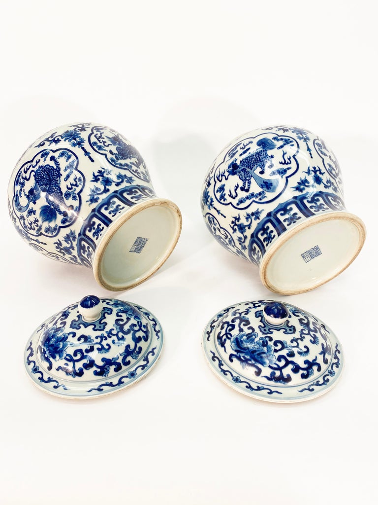 Chinese Export Pair of Blue and White Chinese Ginger Jars For Sale
