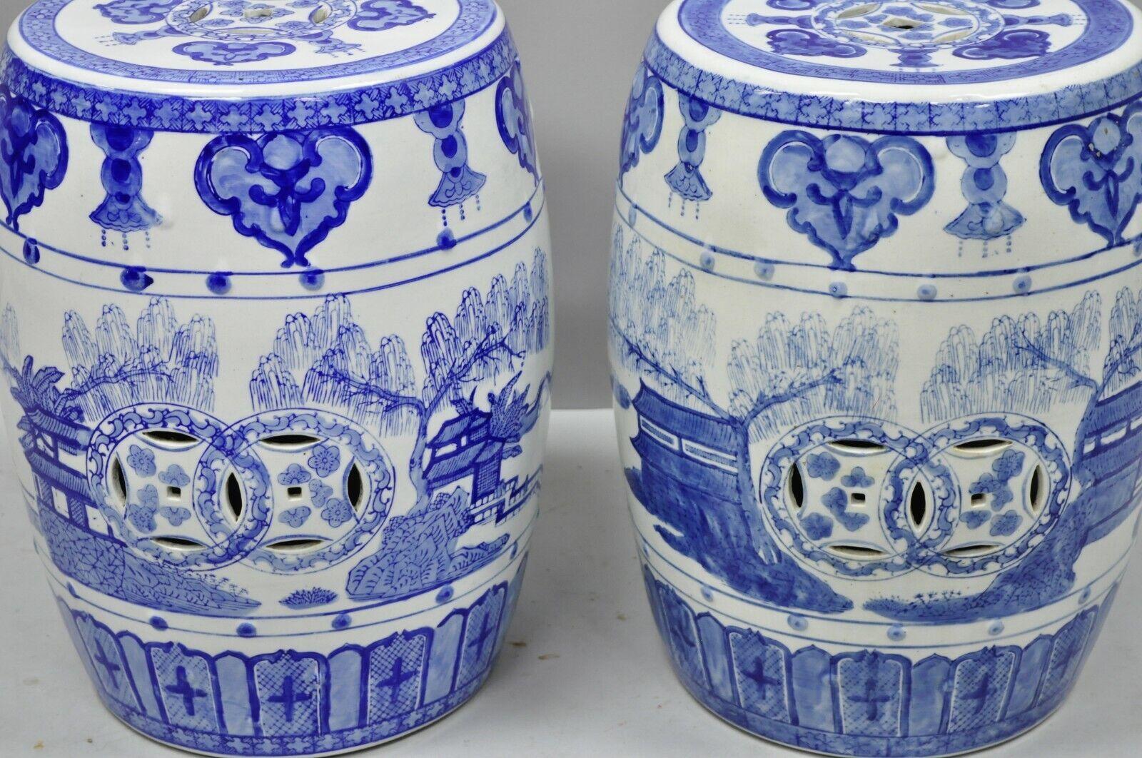 Pair of Blue & White Porcelain Chinese Oriental Drum Garden Seat Pedestal In Good Condition For Sale In Philadelphia, PA