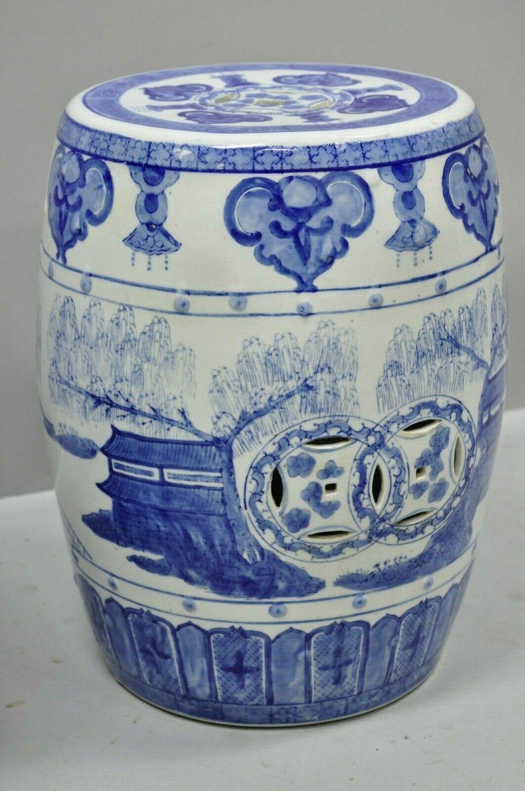Pair of Blue & White Porcelain Chinese Oriental Drum Garden Seat Pedestal For Sale 3