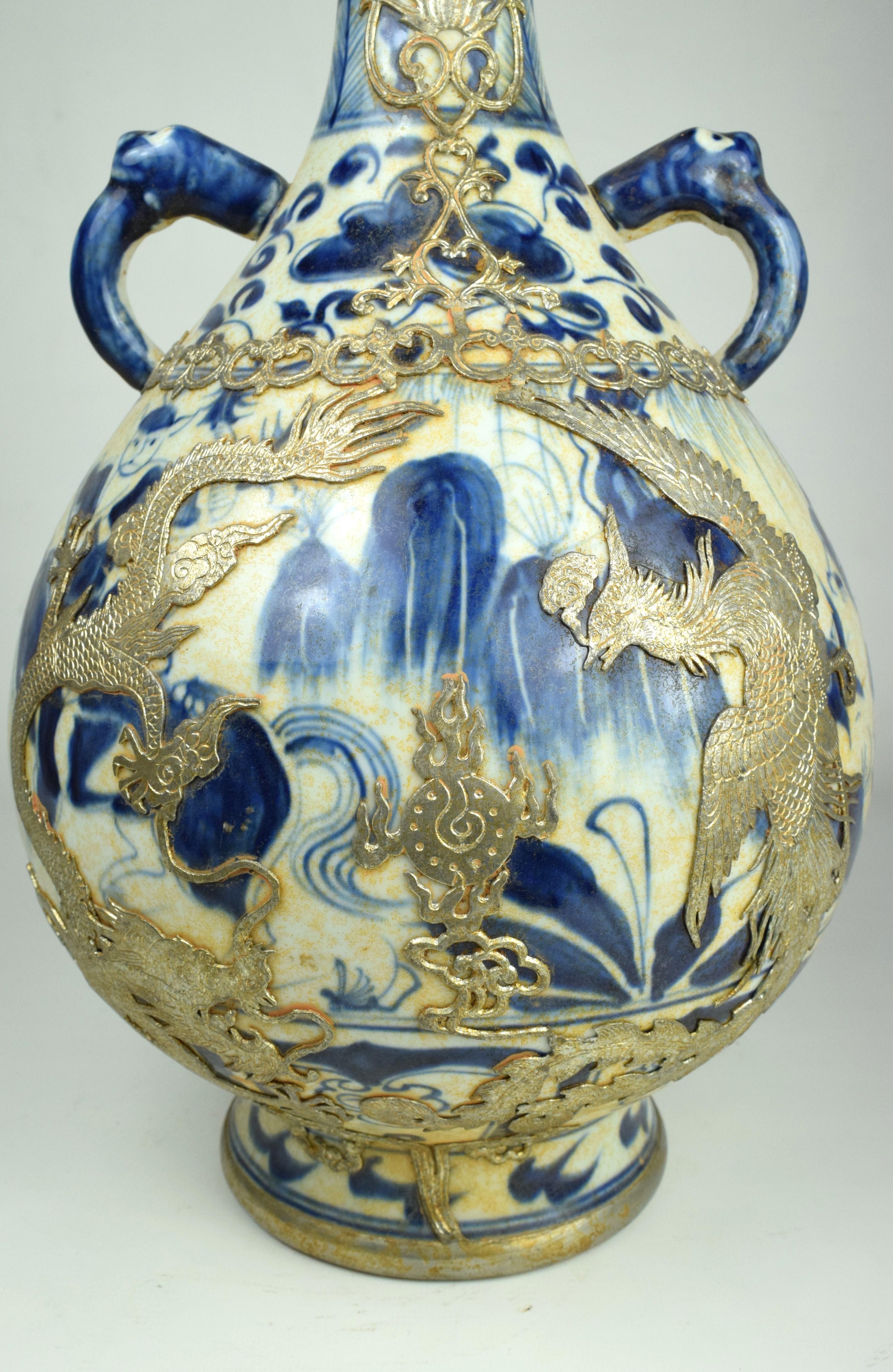 Pair of Blue White Porcelain Vase With Gilt Silver Phoenix Dragons, 20th Century In Good Condition For Sale In Islamabad, PK