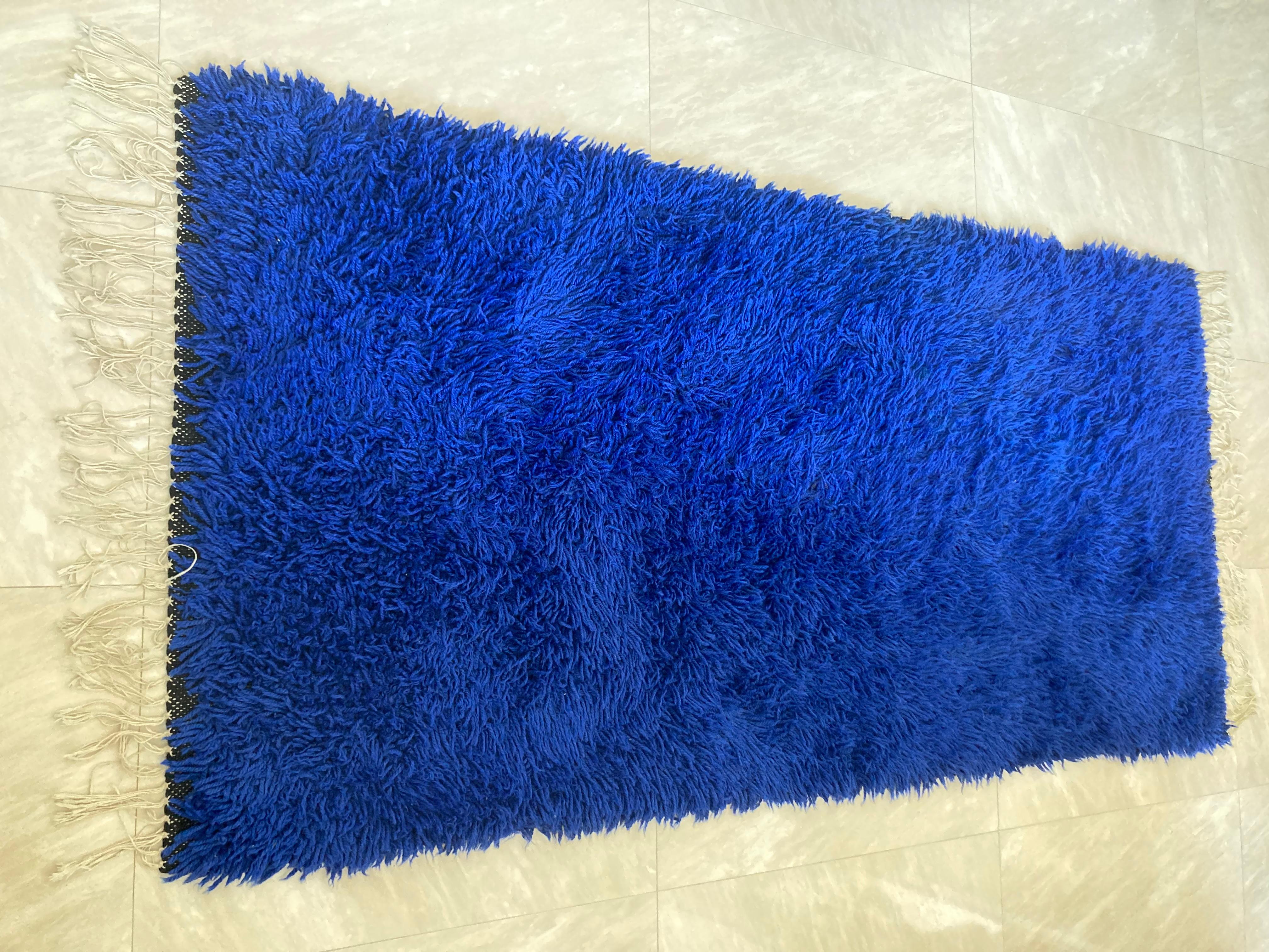Pair of Blue Wool Midcentury Design Carpets, Denmark, 1970s In Good Condition For Sale In Praha, CZ