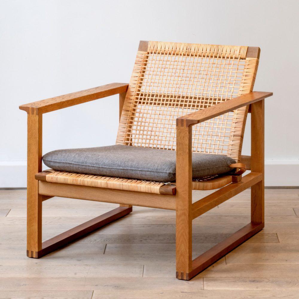 Pair of BM 2256 lounge chairs by Borge Mogensen In Good Condition For Sale In PARIS, FR