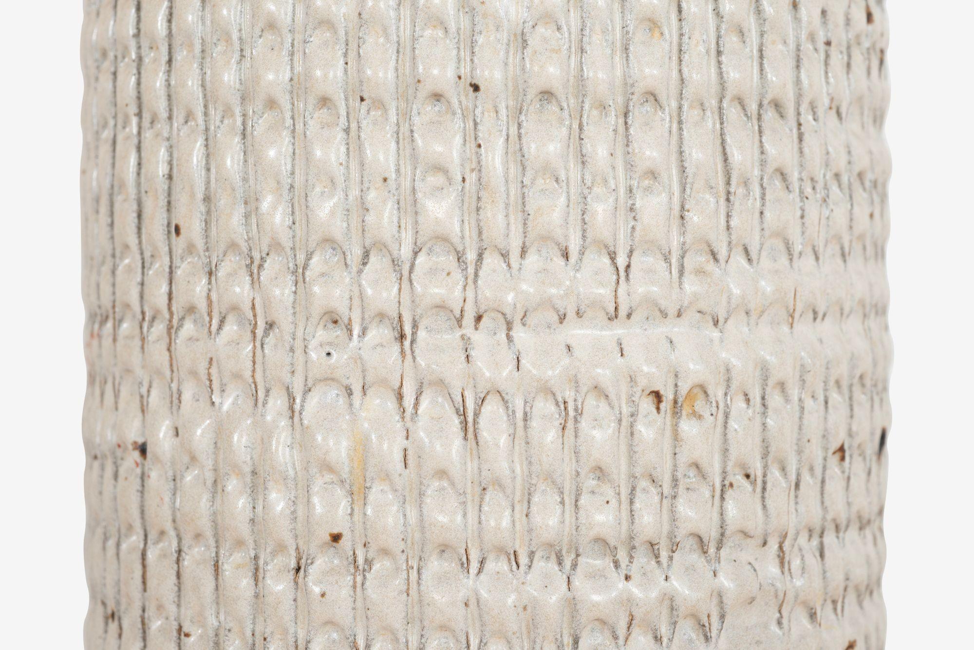 Fine XX secolo Coppia di lampade da tavolo in ceramica Bob Kinzie for Affiliated Craftsmen 1965c. in vendita