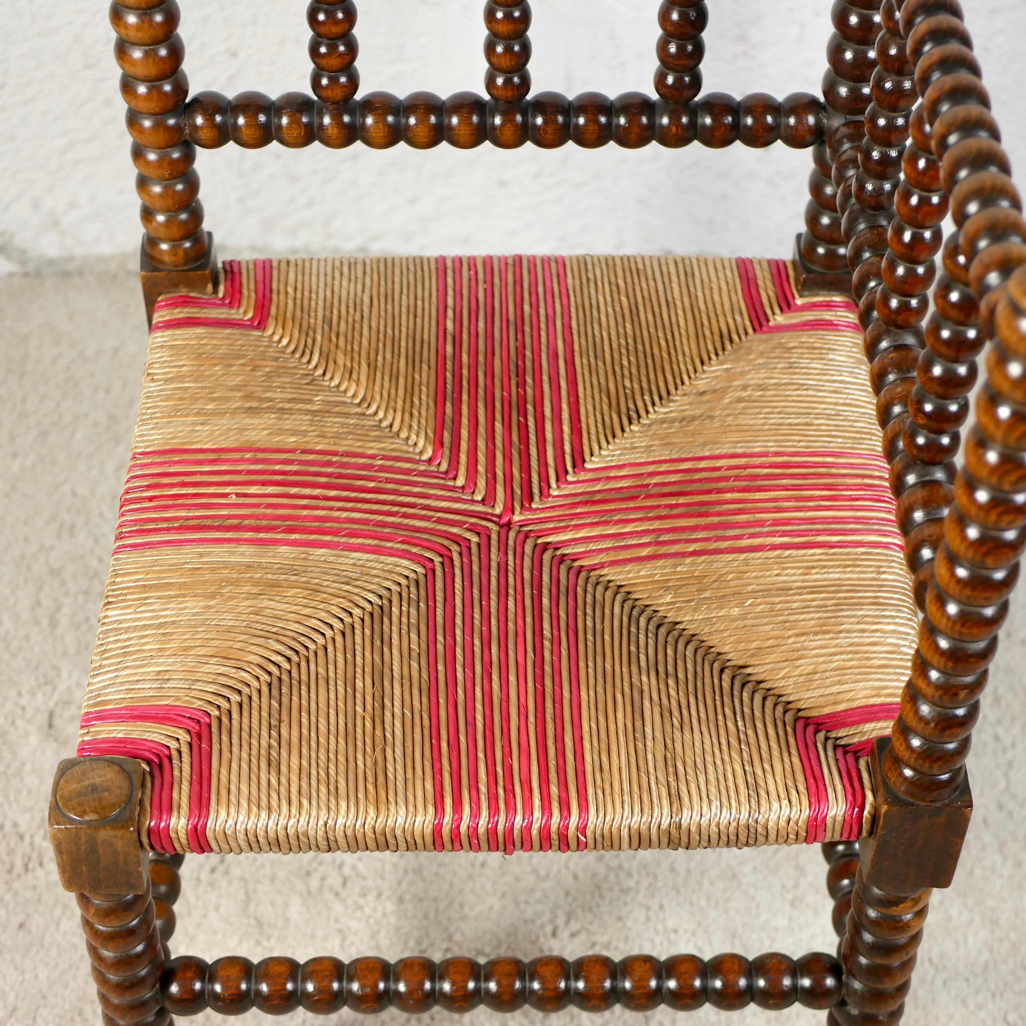 Paille Paire de chaises d'angle Bobbin, bois et paille, France, début du 20e siècle en vente
