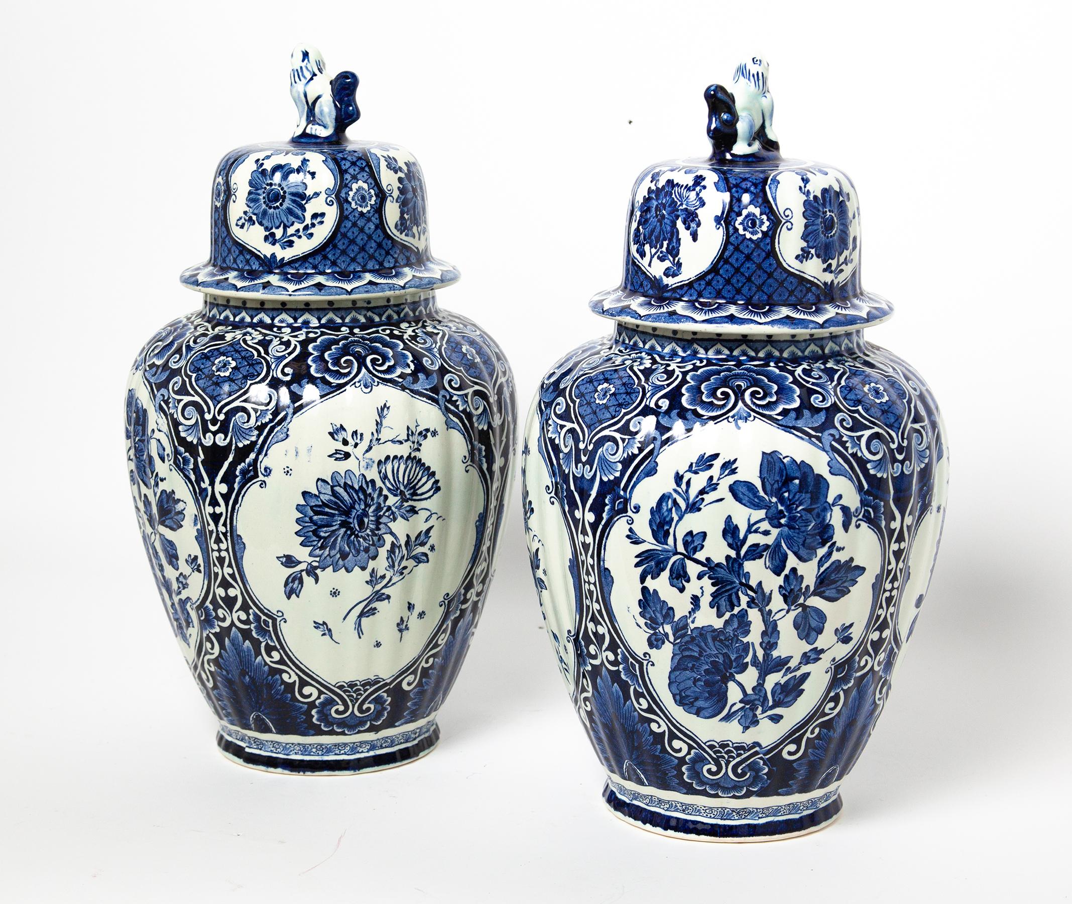 Pair of Boch Royal Delft Ginger Jars In Good Condition In Plymouth, MA