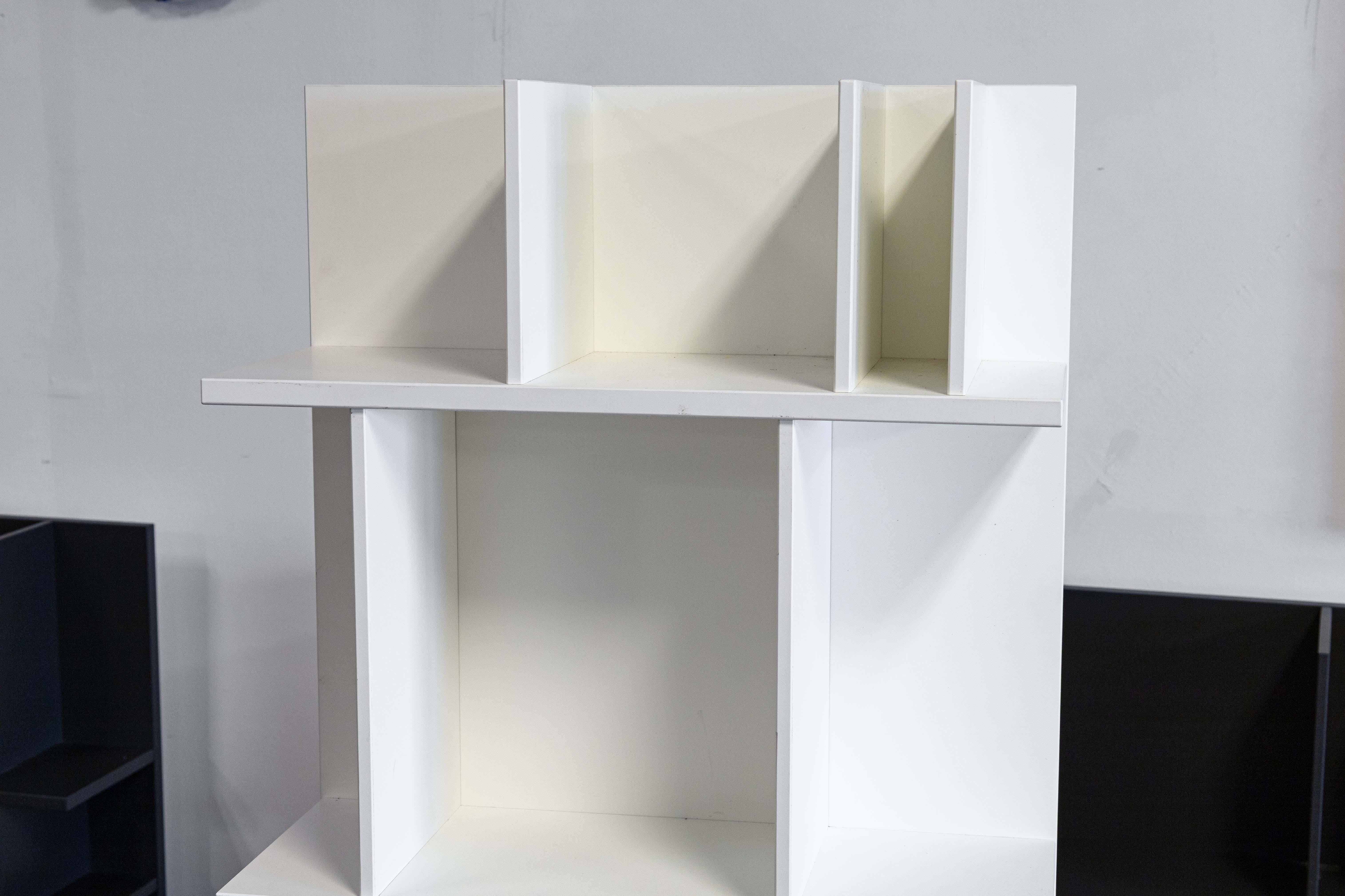 Danese Coppia di scaffali contemporanei BoConcept Como System laccato bianco opaco in vendita