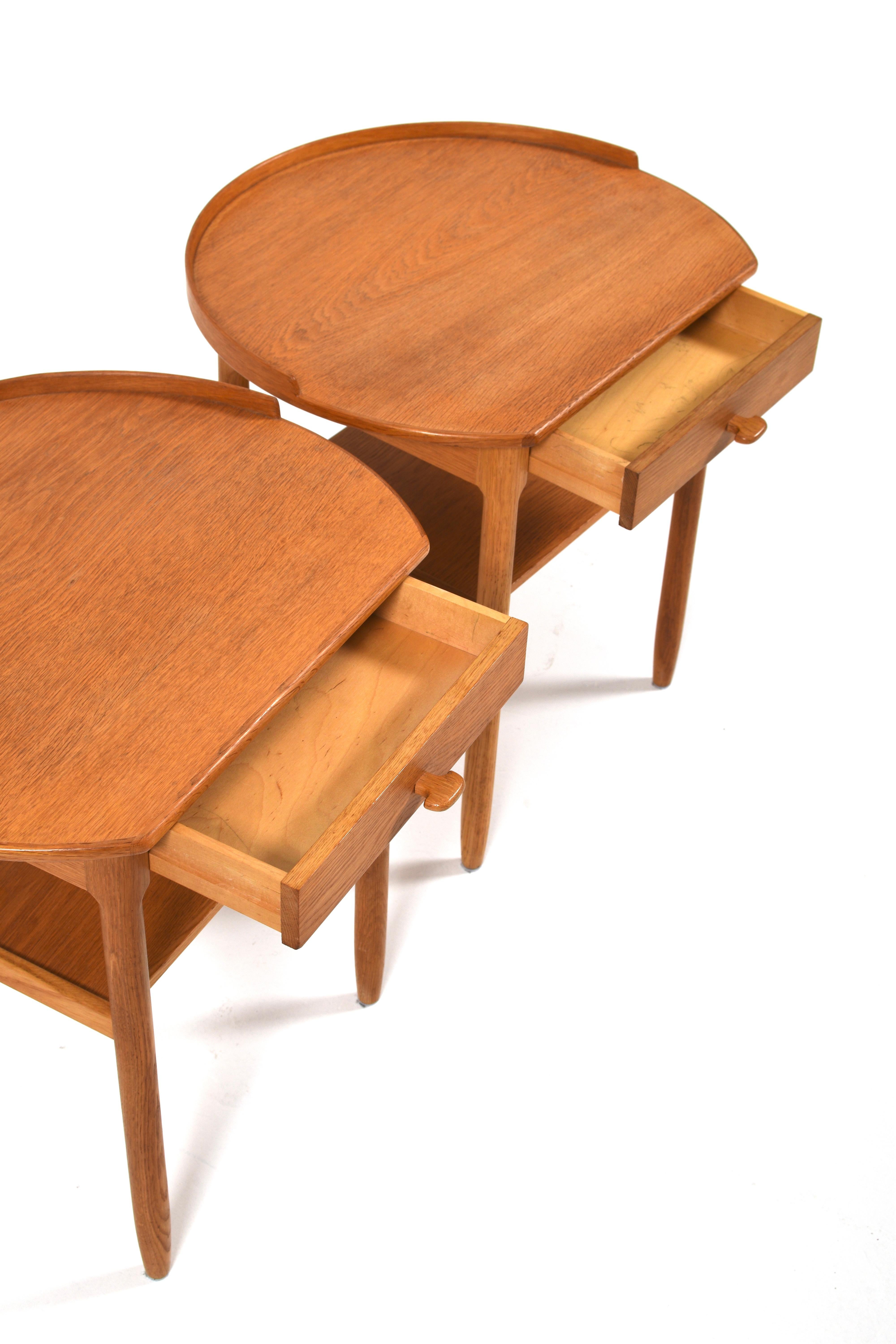 Paar Bodafors OAK Night Stands von Sven Engström und Gunnar Myrstrand 1960er Jahre (Eichenholz) im Angebot