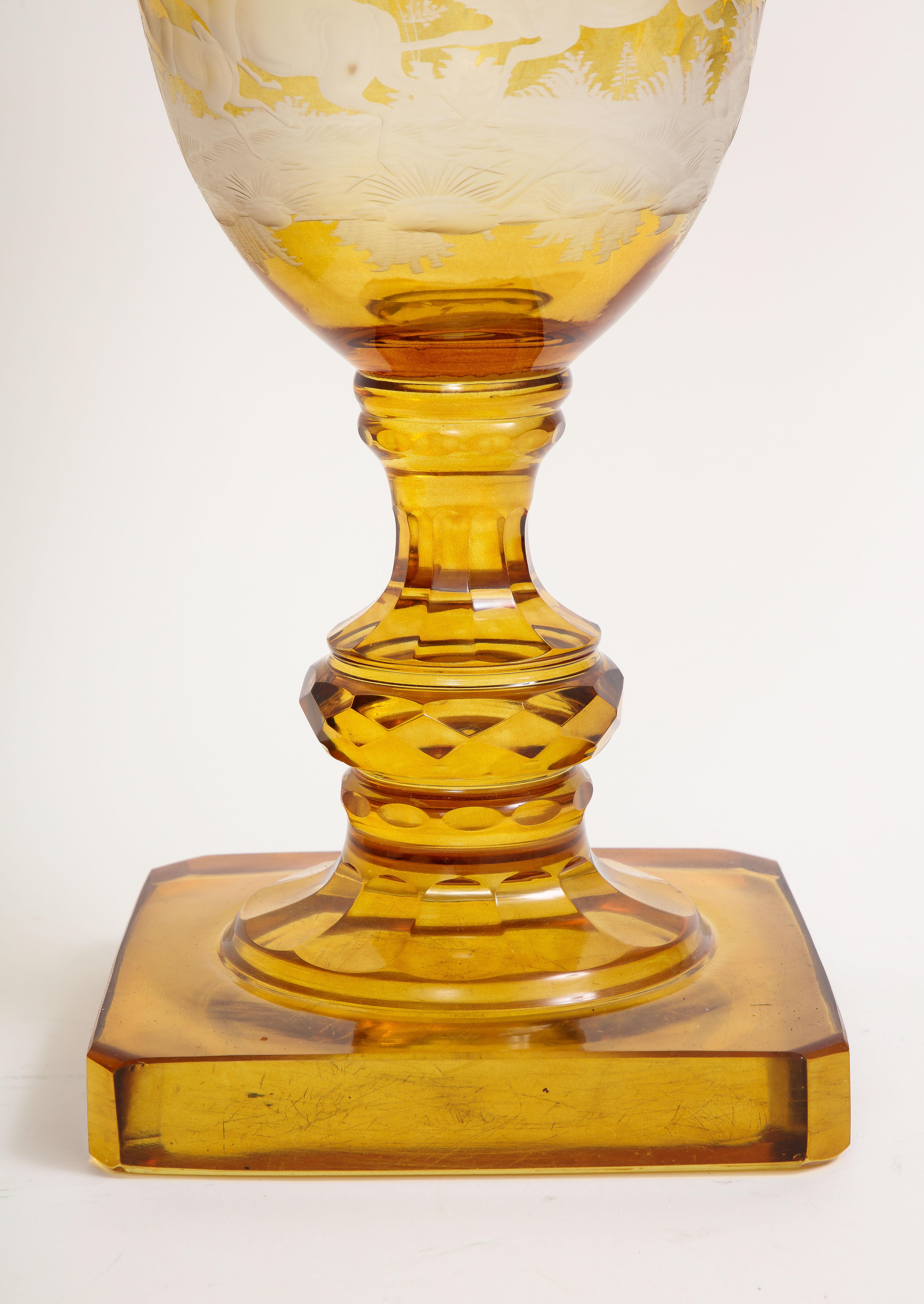 Paire de pokals de Bohème sculptés et gravés à la main, 1880 en vente 8