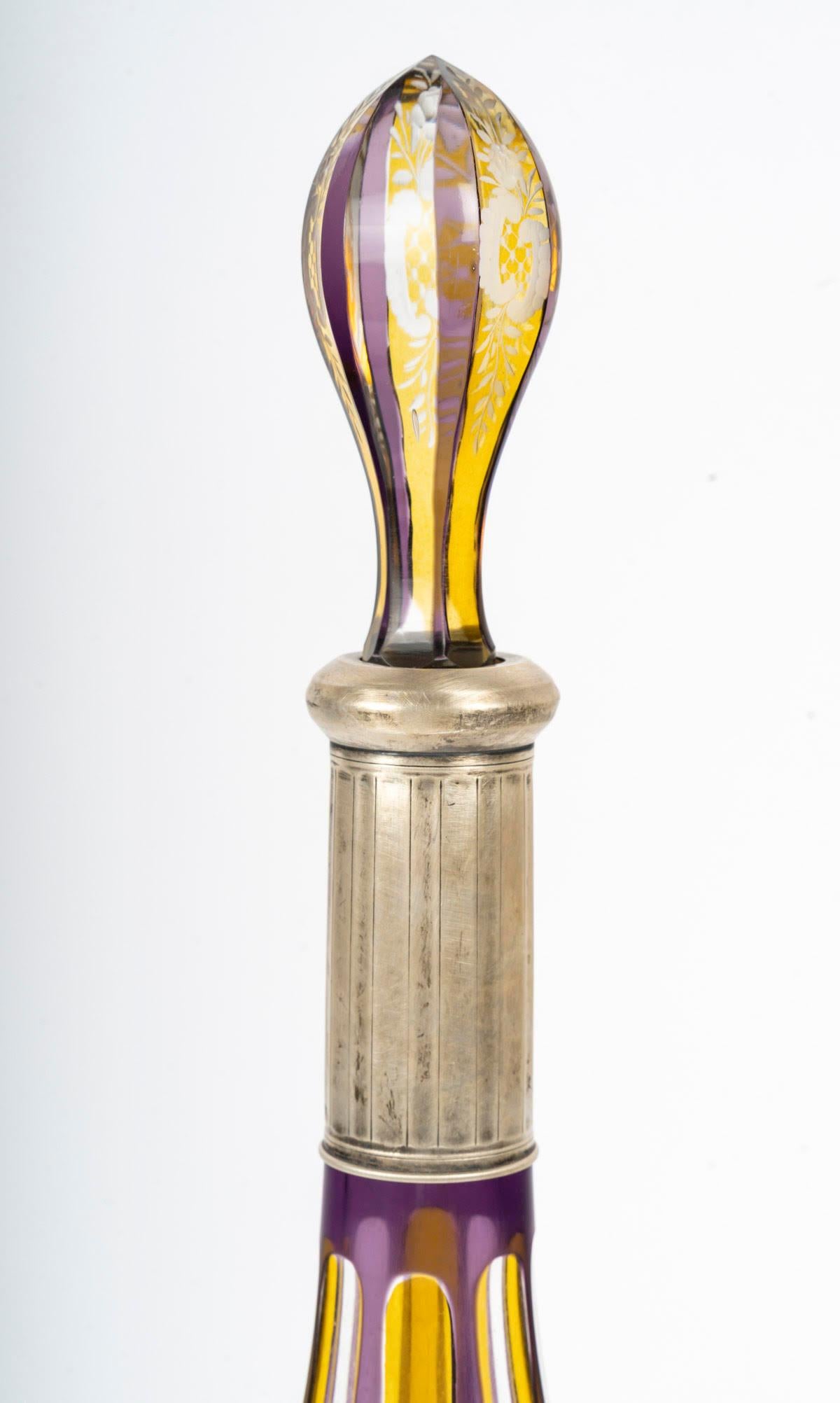 Pareja de decantadores de cristal de Bohemia, principios del siglo XX, estilo Napoleón III. Siglo XXI y contemporáneo en venta