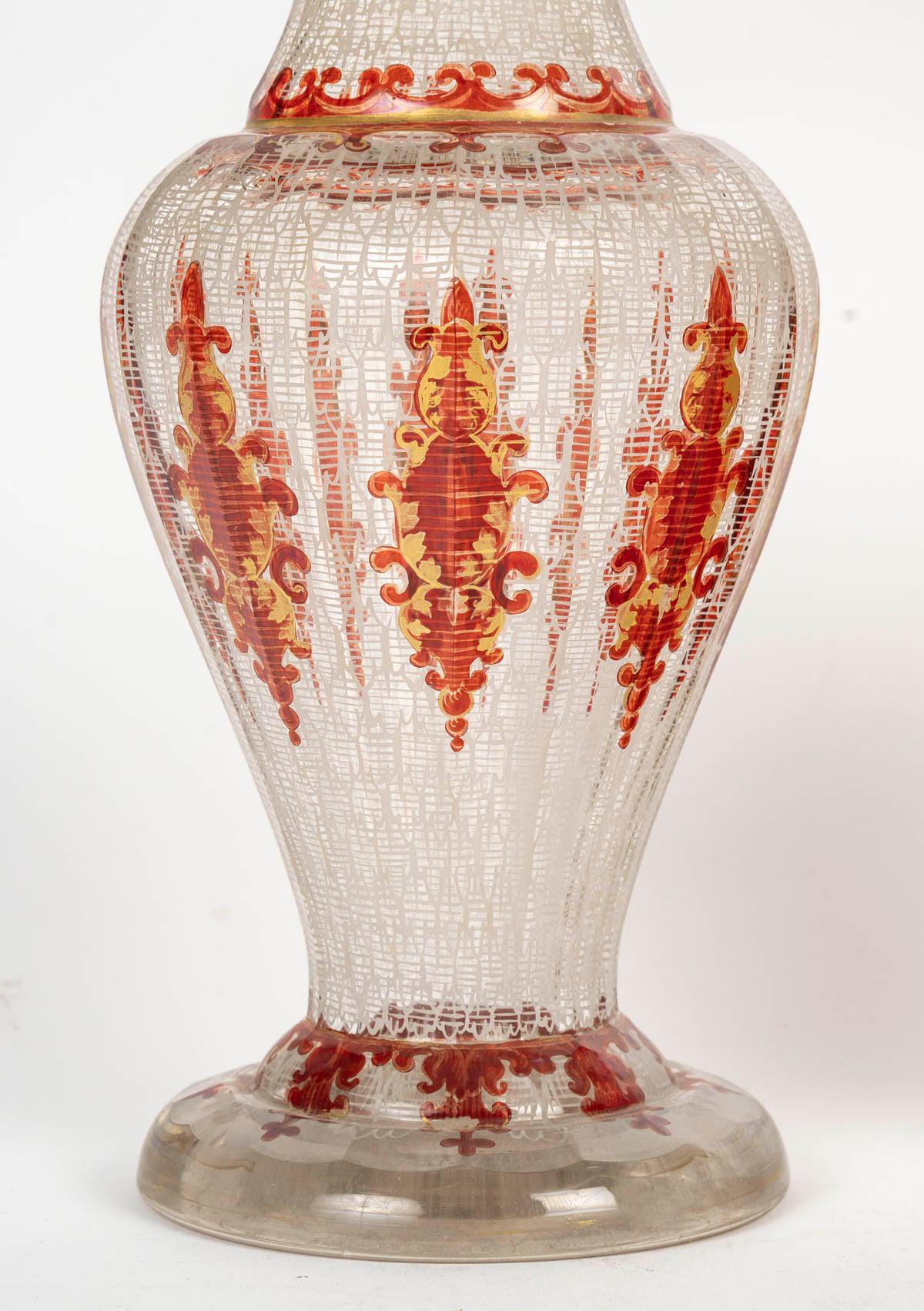 Pareja de jarrones de cristal de Bohemia, decoración esmaltada, Napoleón III, S. XIX siglo XIX en venta