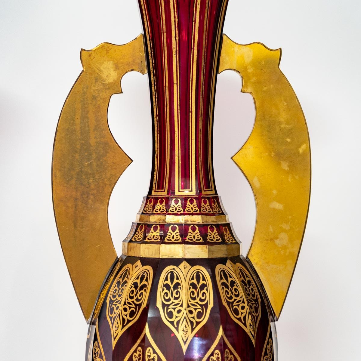 Pair of Bohemian Cut Crystal Vases in Ruby Red and Gold, 19th Century In Good Condition In Saint-Ouen, FR