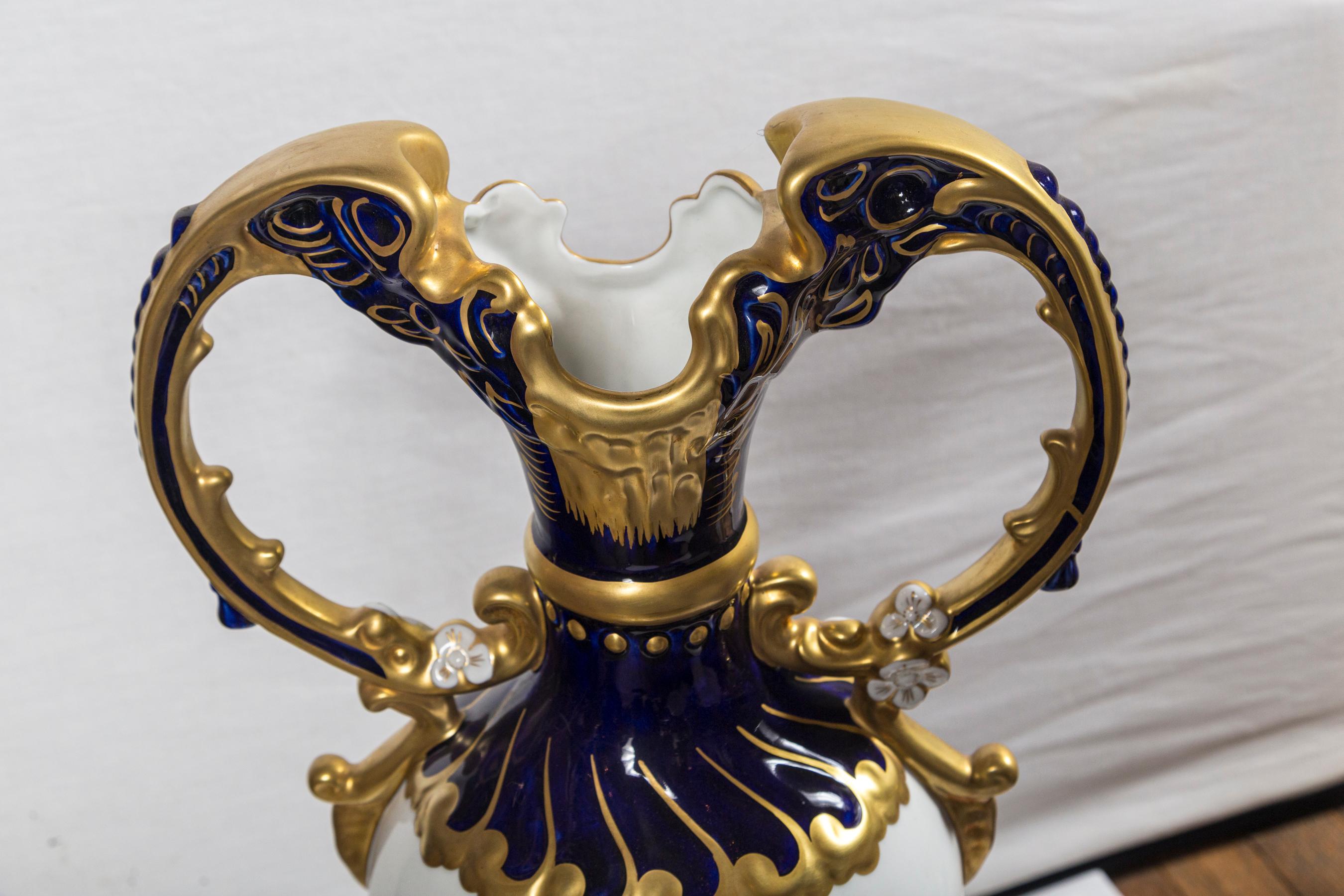 royal blue vases