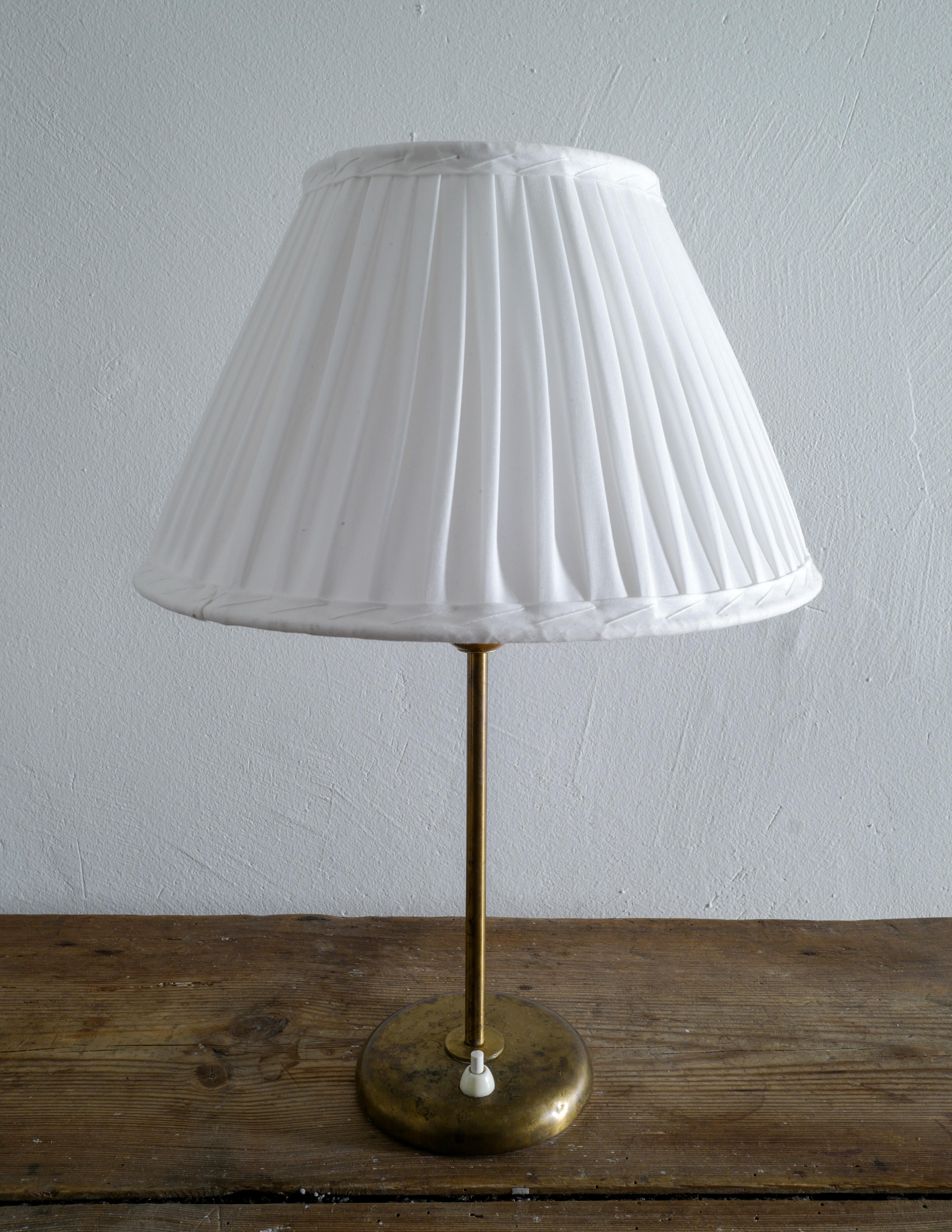 Pair of Böhlmarks Table Lamps in Brass Produced in Sweden, 1950s 1