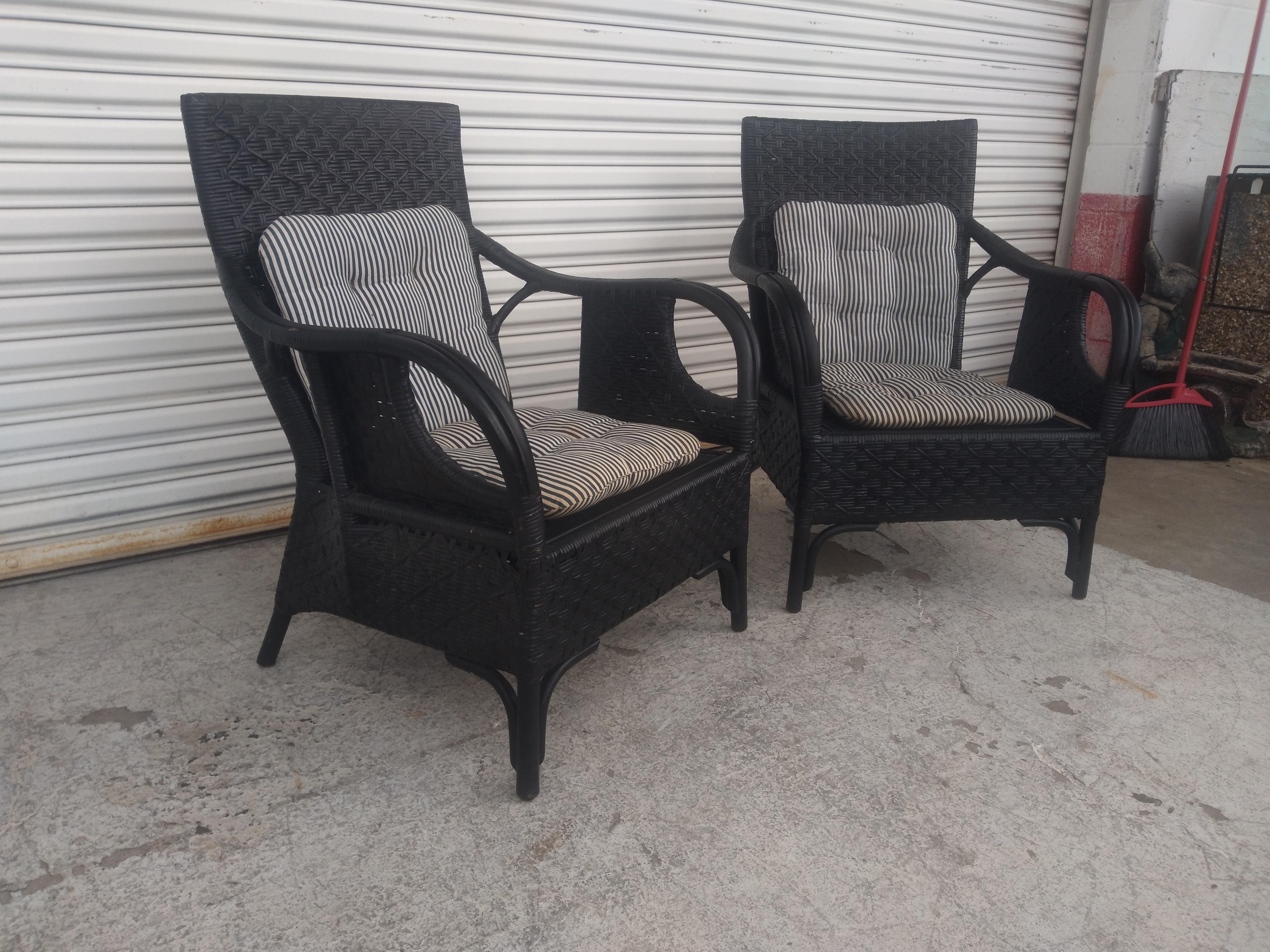 20th Century Pair of Boho Chic Rattan and Bamboo Lounge Chairs For Sale