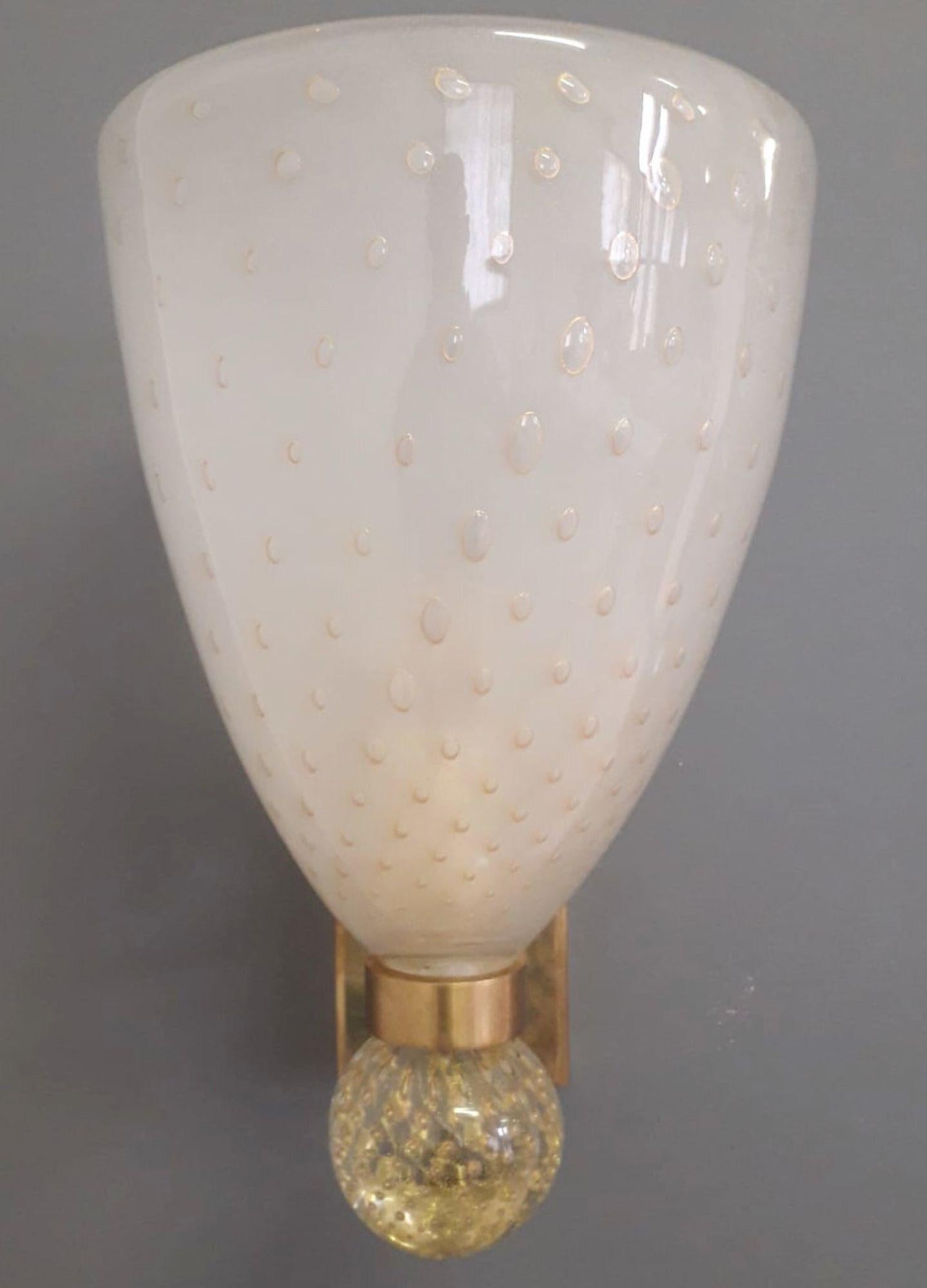 Pareja de apliques Coppa de cristal de Murano Bollicine. Italia, años 70. en venta 2