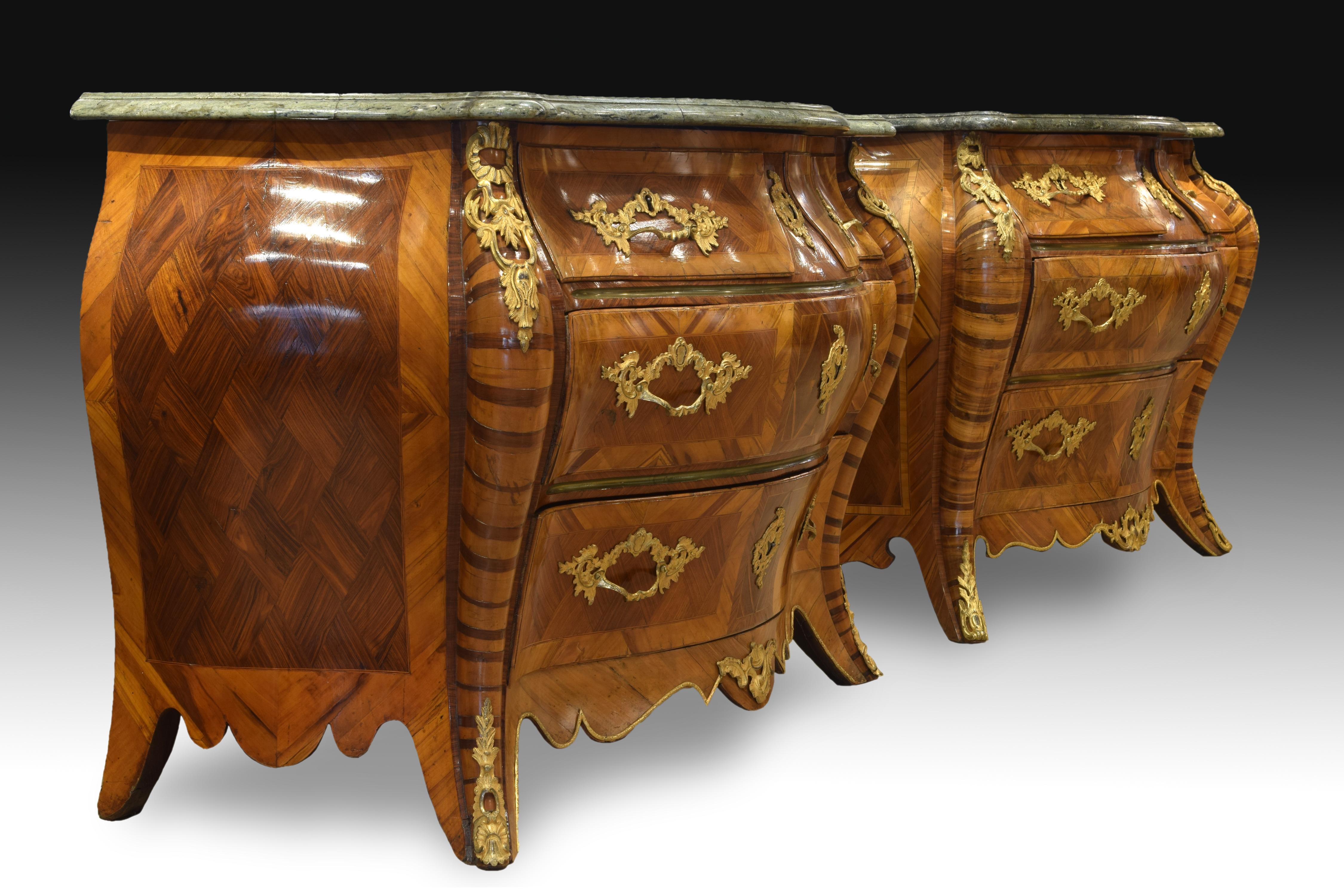Pair of Bombe Commodes, Wood, Marble, Bronze, Sweden, 18th Century 3