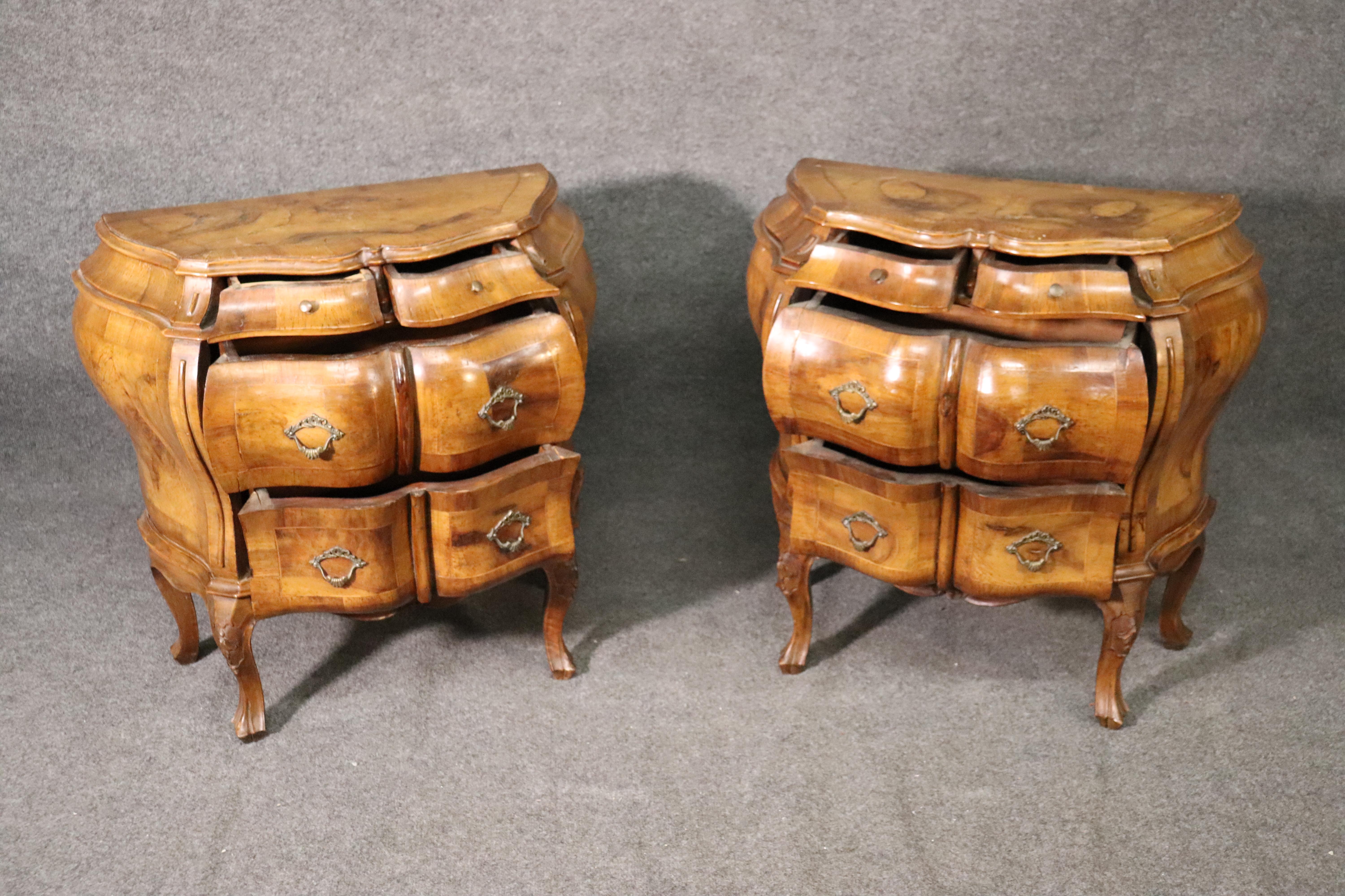 Pair of Bombe Italian Rococo Burled Olive Wood Nightstands Commodes, circa 1940 3