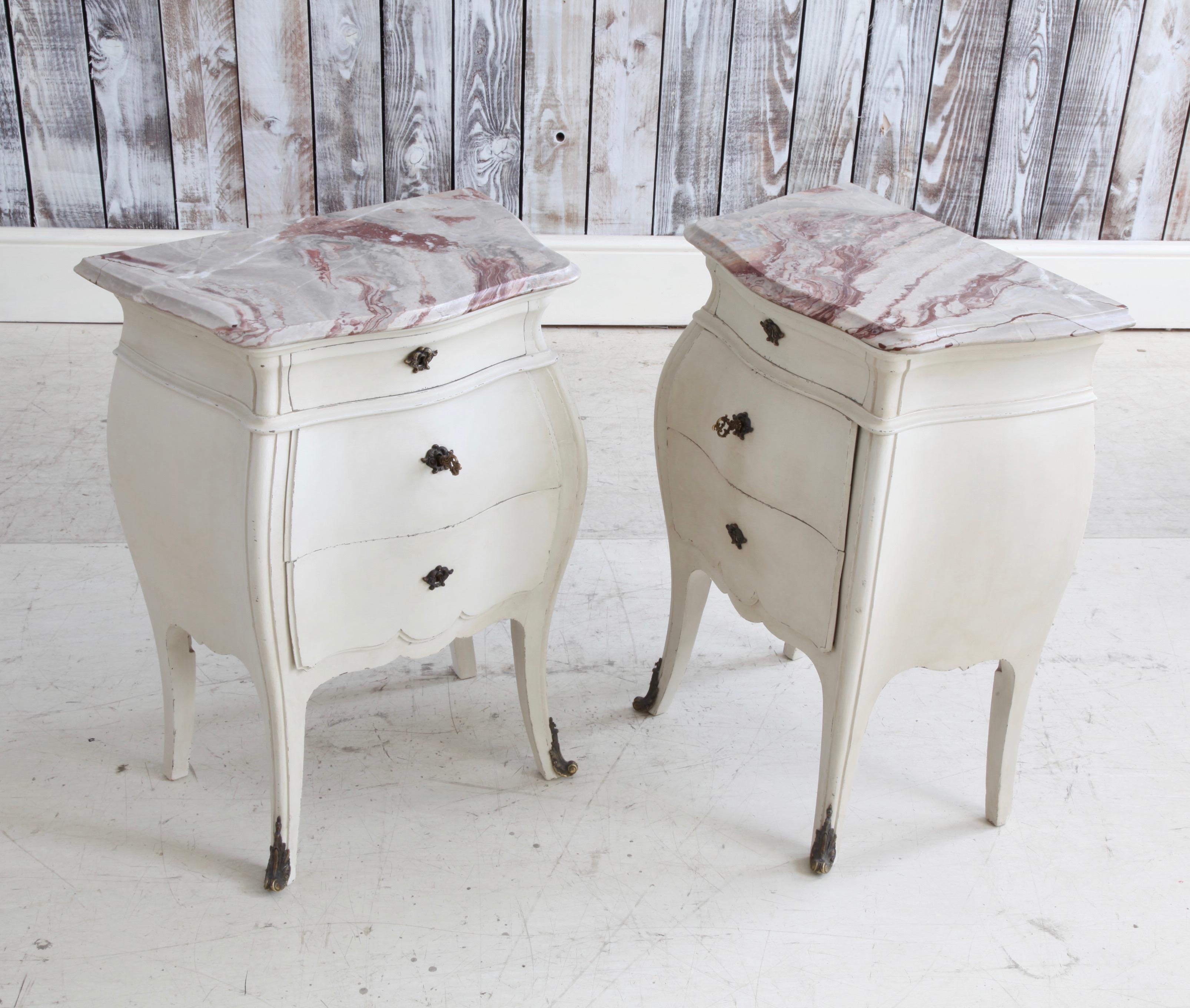 Italian Pair of Bombe Louis XV Style Painted Bedside Tables with Marble Top