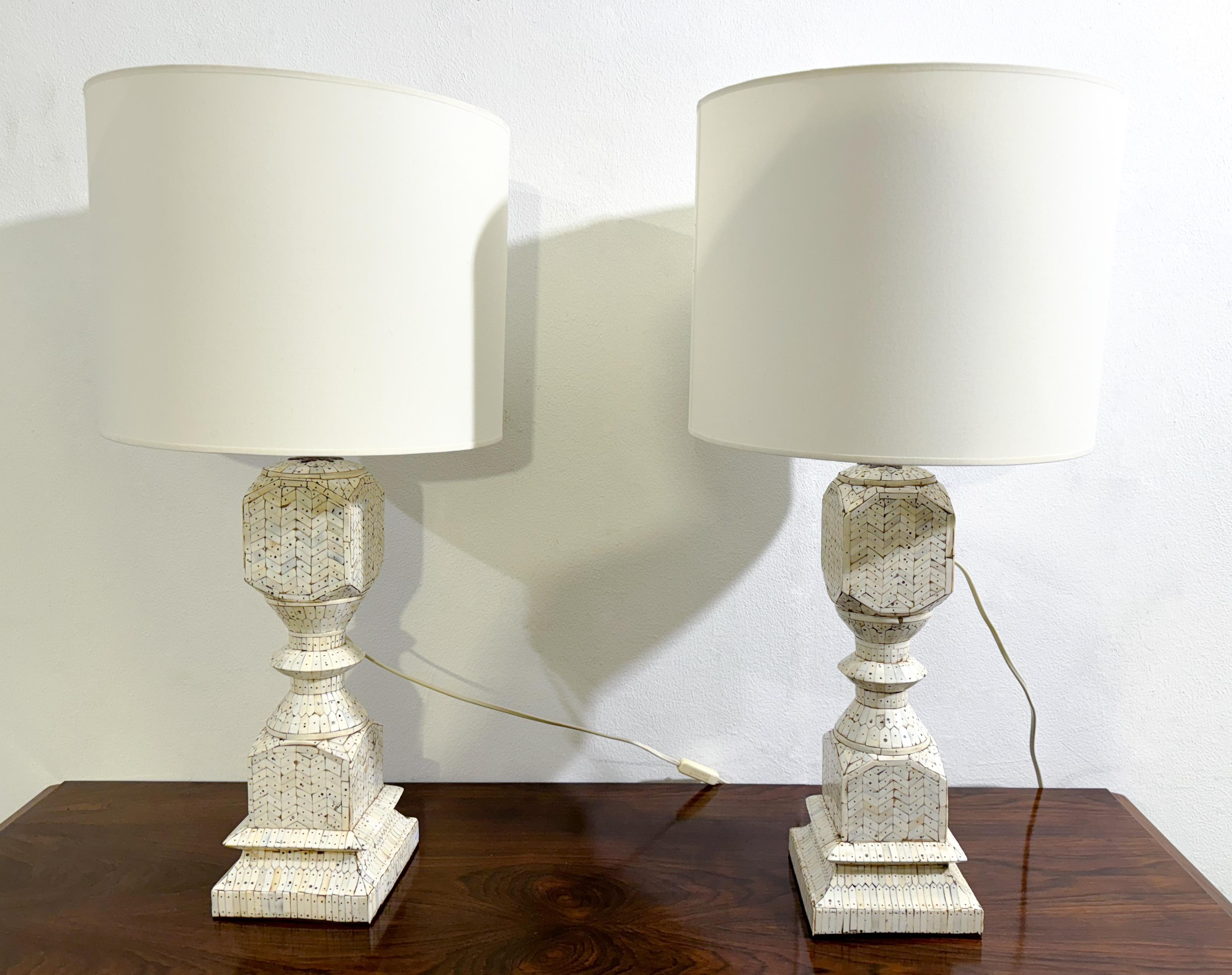 Pair of Bone Lamps - new lampshade In Good Condition For Sale In Brussels, BE