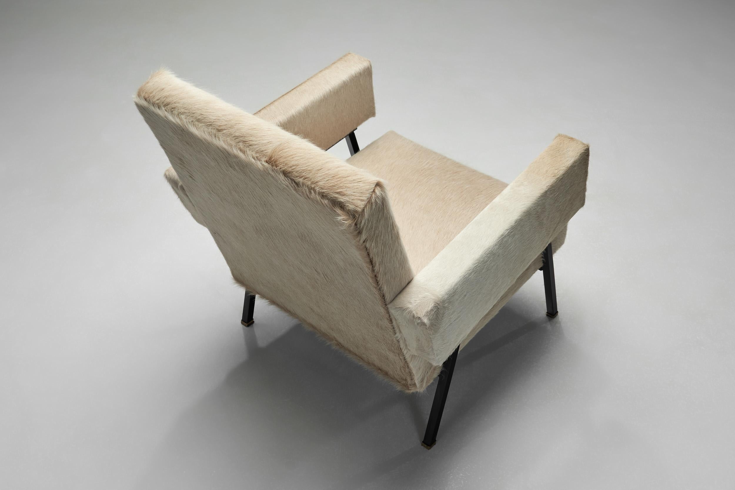 Pair of Bonino Armchairs Upholstered in Light Cowhide, Italy 1960s For Sale 7