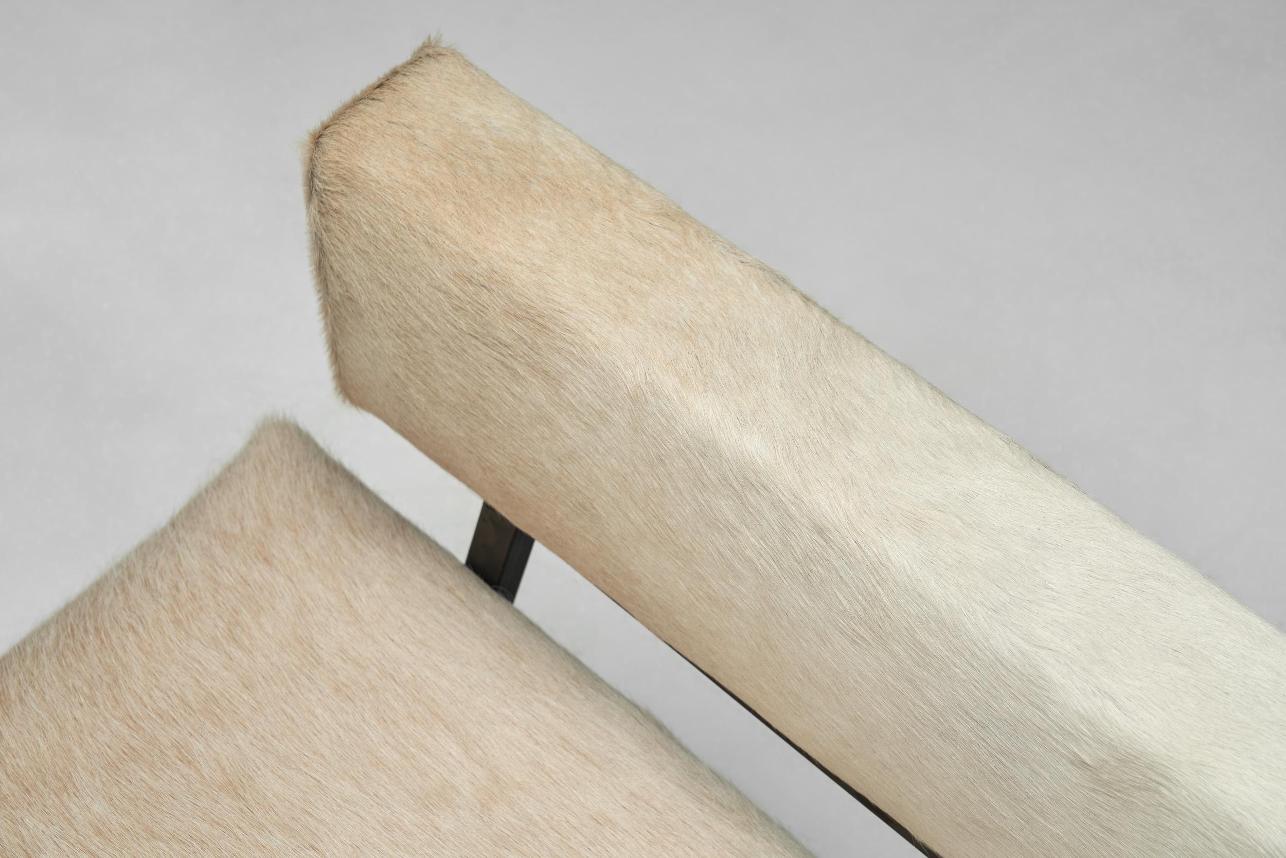 Pair of Bonino Armchairs Upholstered in Light Cowhide, Italy 1960s For Sale 3