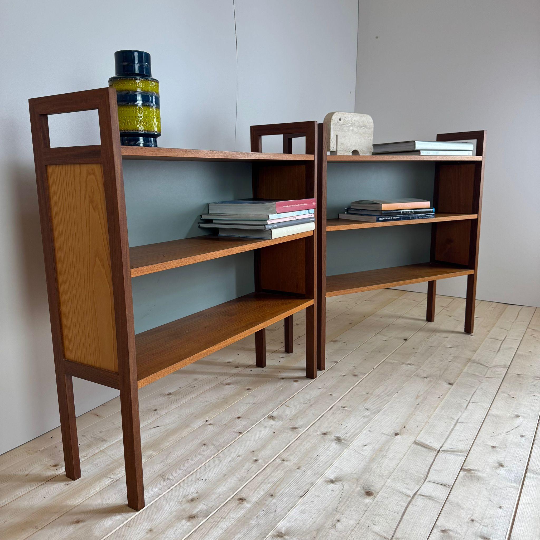 Swedish Pair of bookcases in teak, Sweden 1960 in vendita