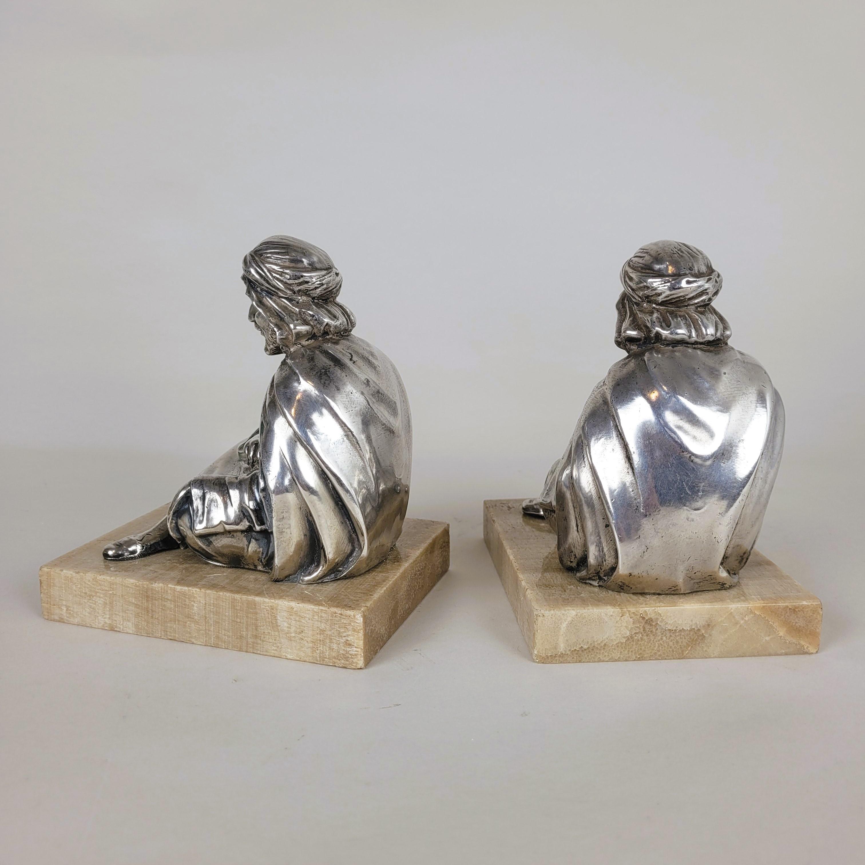 Paar Buchstützen, sitzende Orientalen, 20. Jahrhundert, Paar im Zustand „Gut“ im Angebot in MARSEILLE, FR
