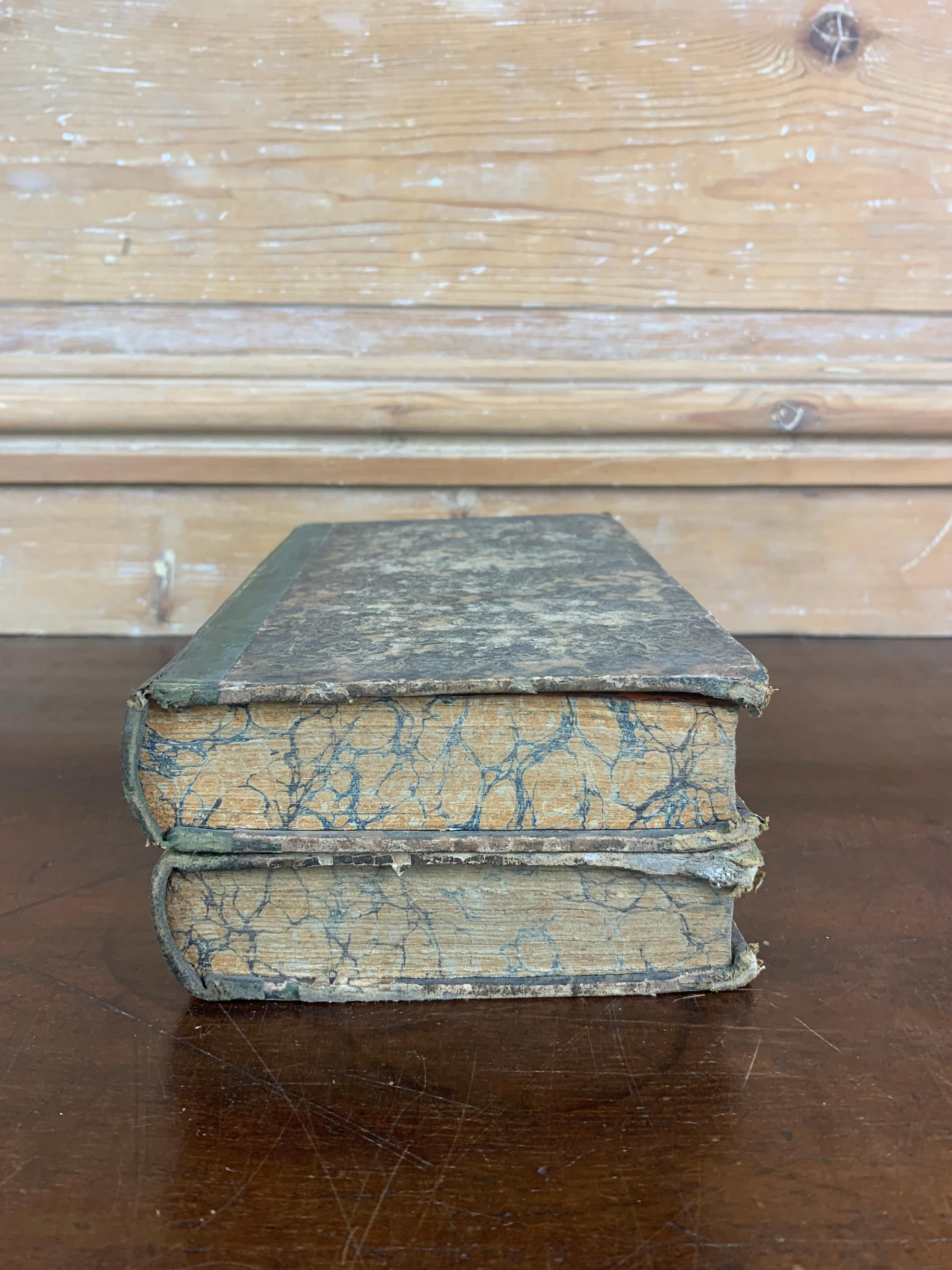 Pair of Books of Universal History by Jean de Muller 19th Century France  In Good Condition For Sale In Beuzevillette, FR