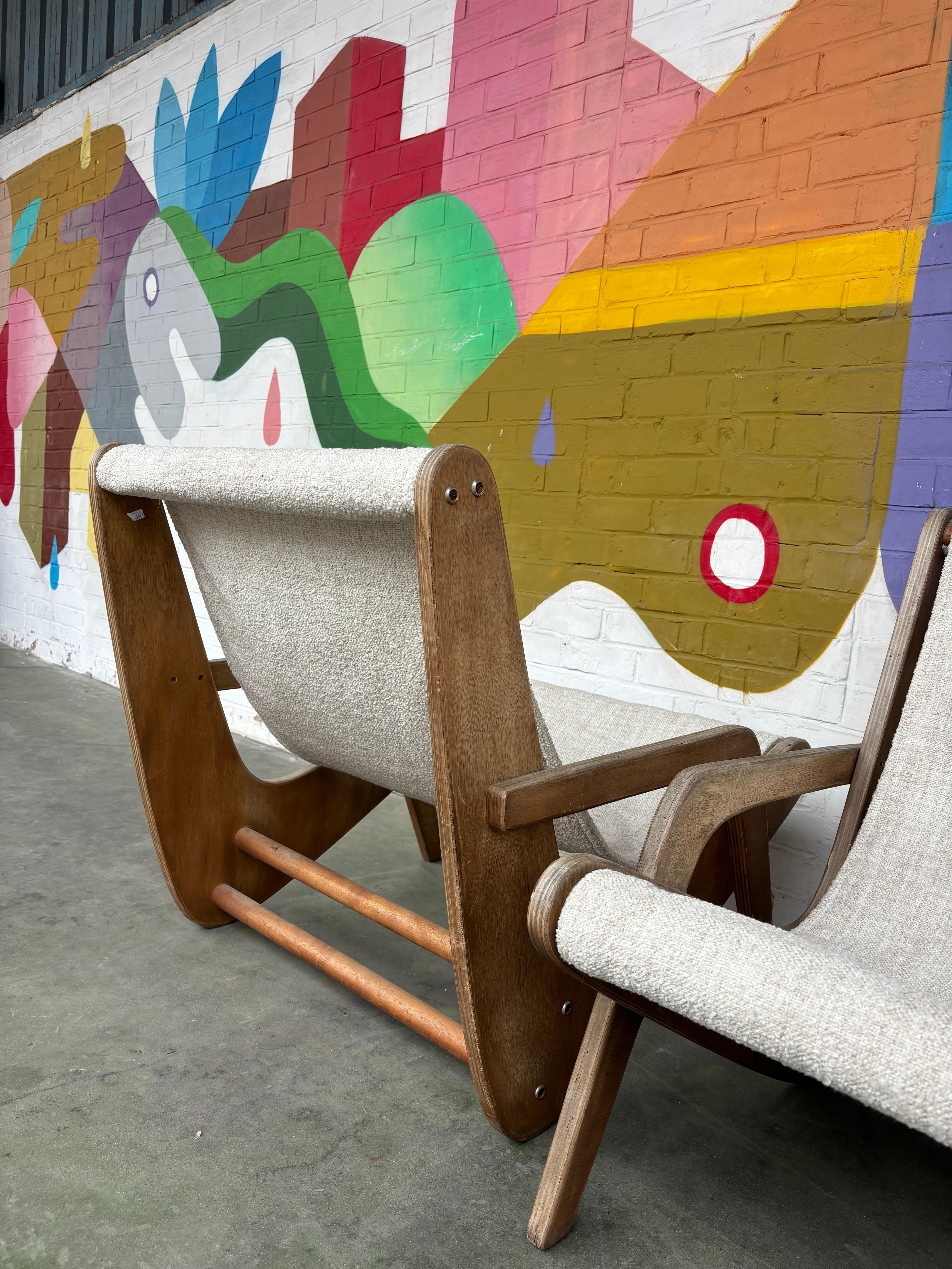 Pair of boomerang slipper chairs by Zanine Caldas For Sale 3