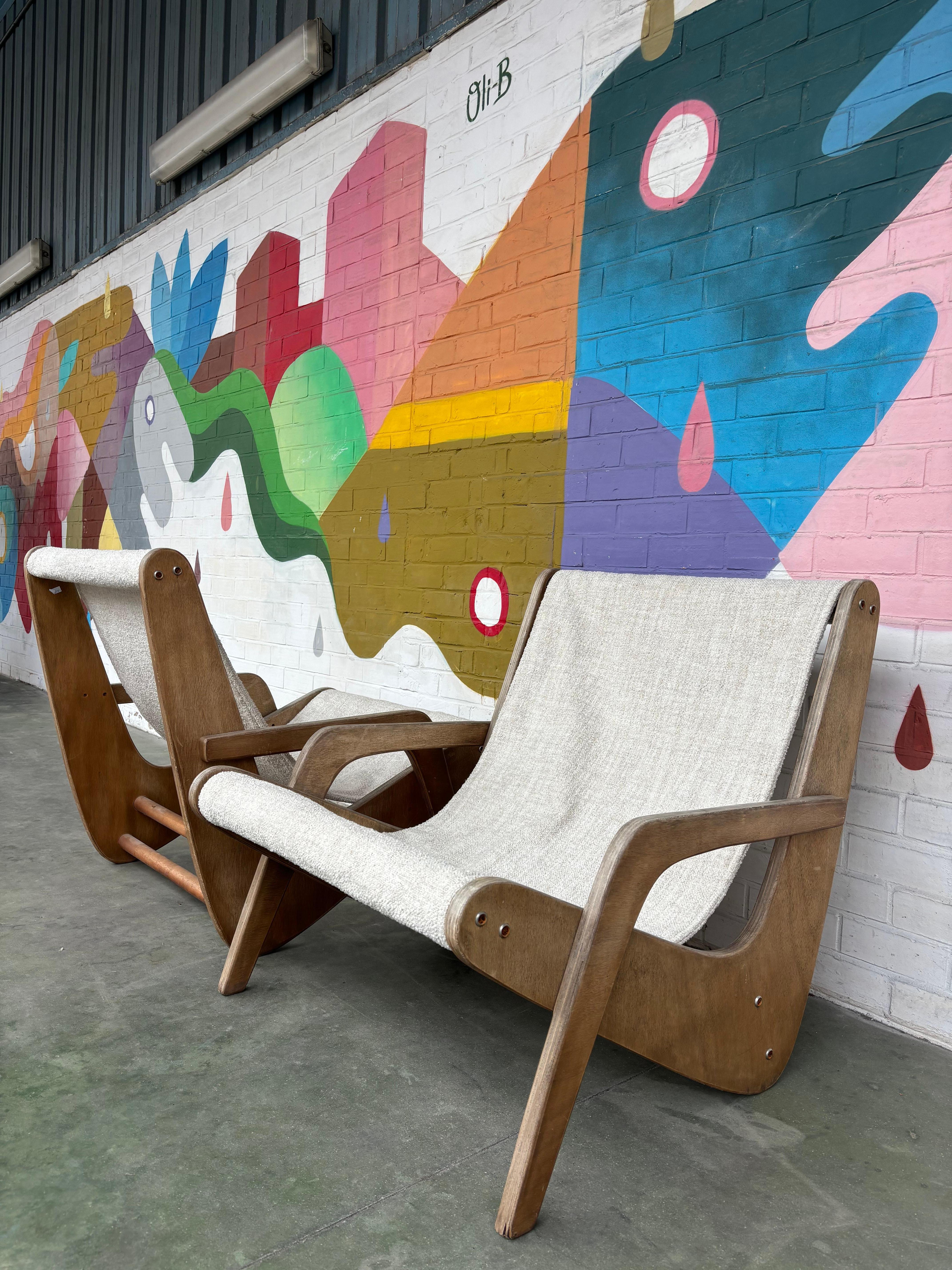 Pair of boomerang slipper chairs by Zanine Caldas For Sale 6
