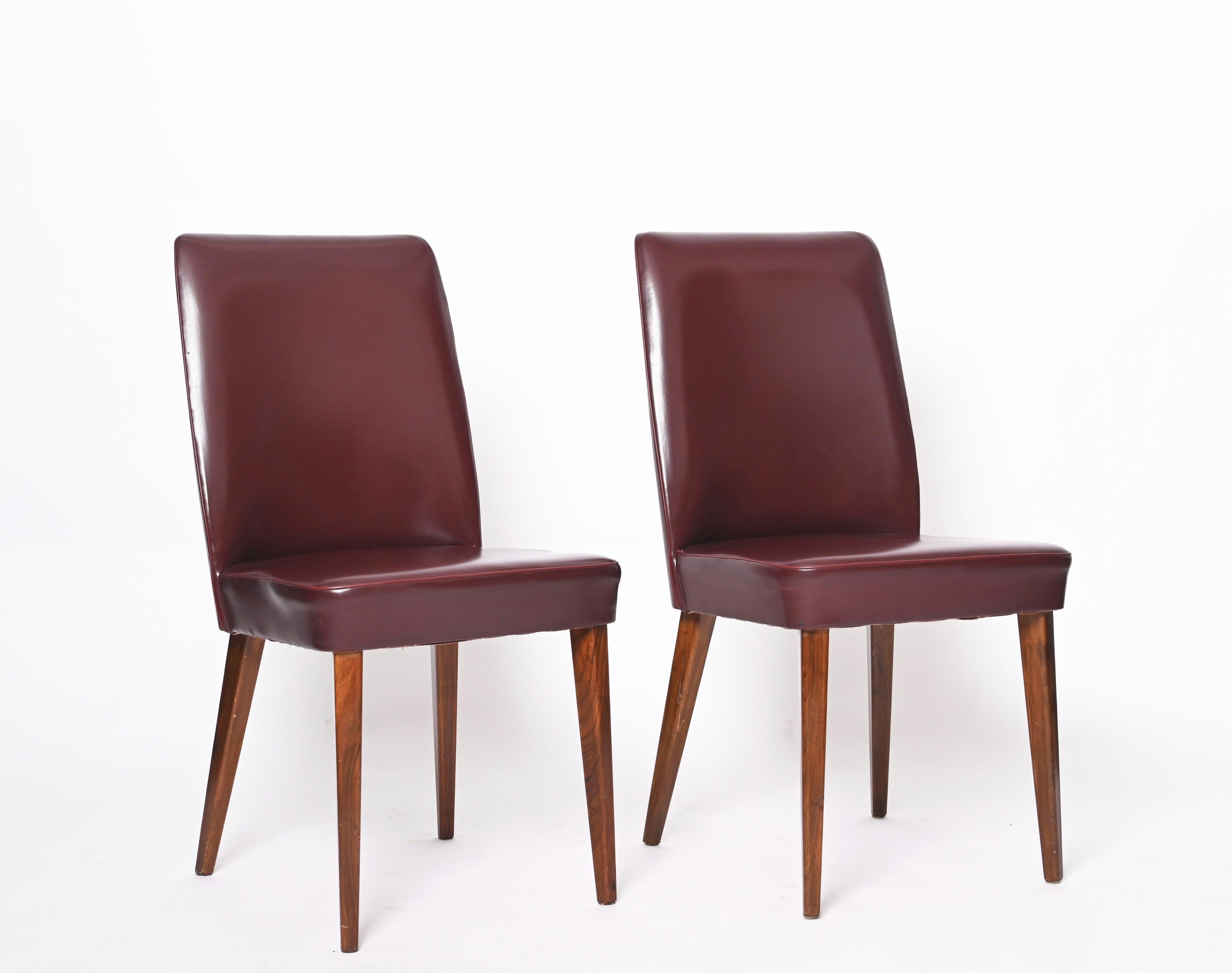 Mid-Century Modern Pair of Bordeaux Leather Chairs by Anonima Castelli, Italy, 1950s For Sale