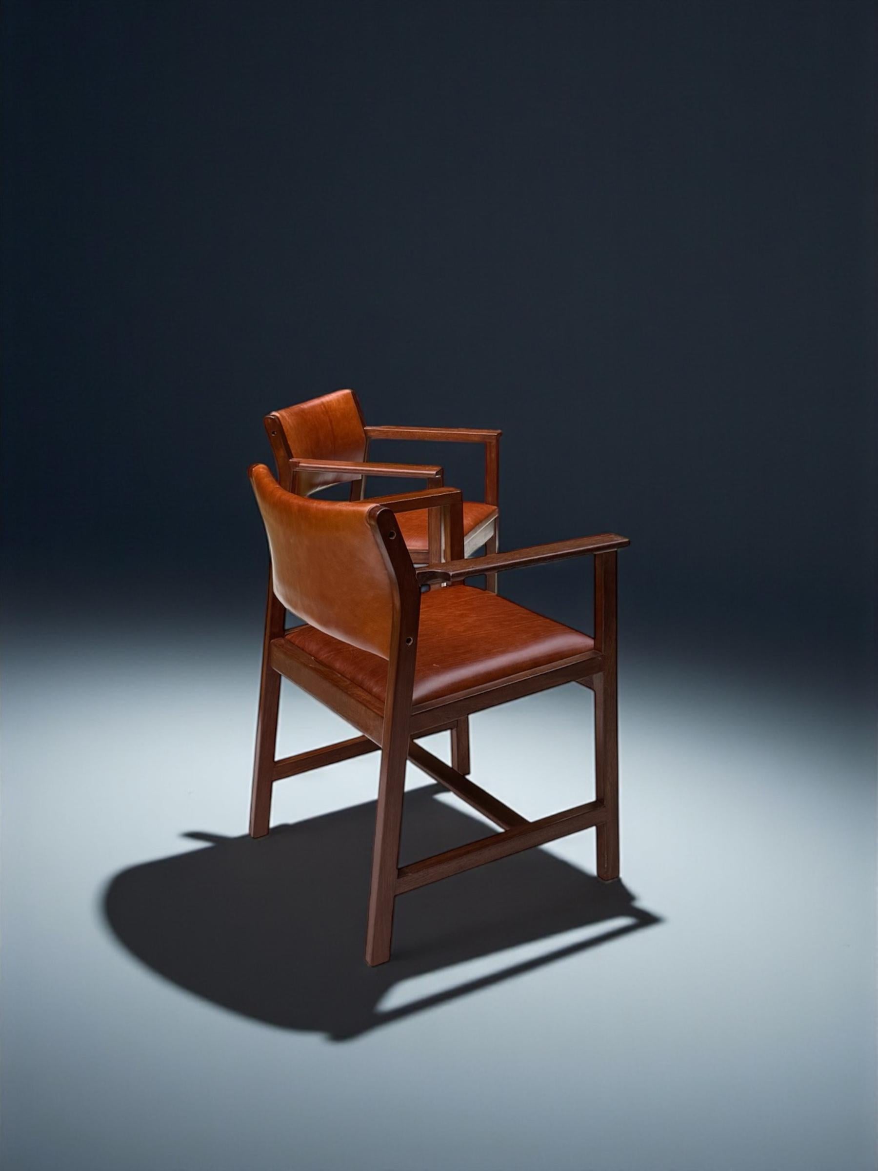 Mid-Century Modern Pair of Borge Mogensen Model BM73 Armchairs in Teak and Leather, Denmark 1960's For Sale