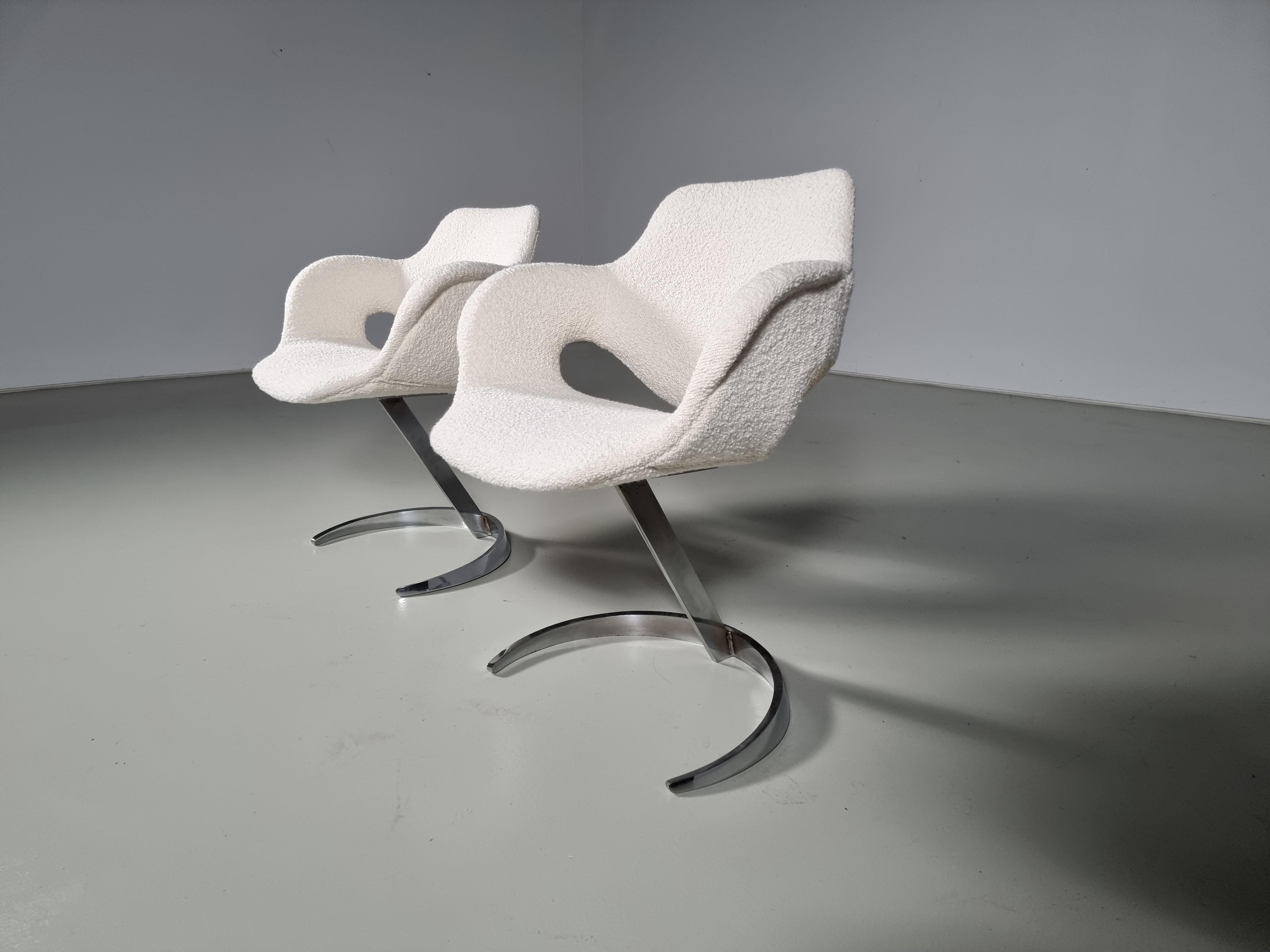 Boris Tabacoff Scimitar Chairs aus Bouclé, Mobilier Modulair Moderne 'MMM' (Space Age) im Angebot