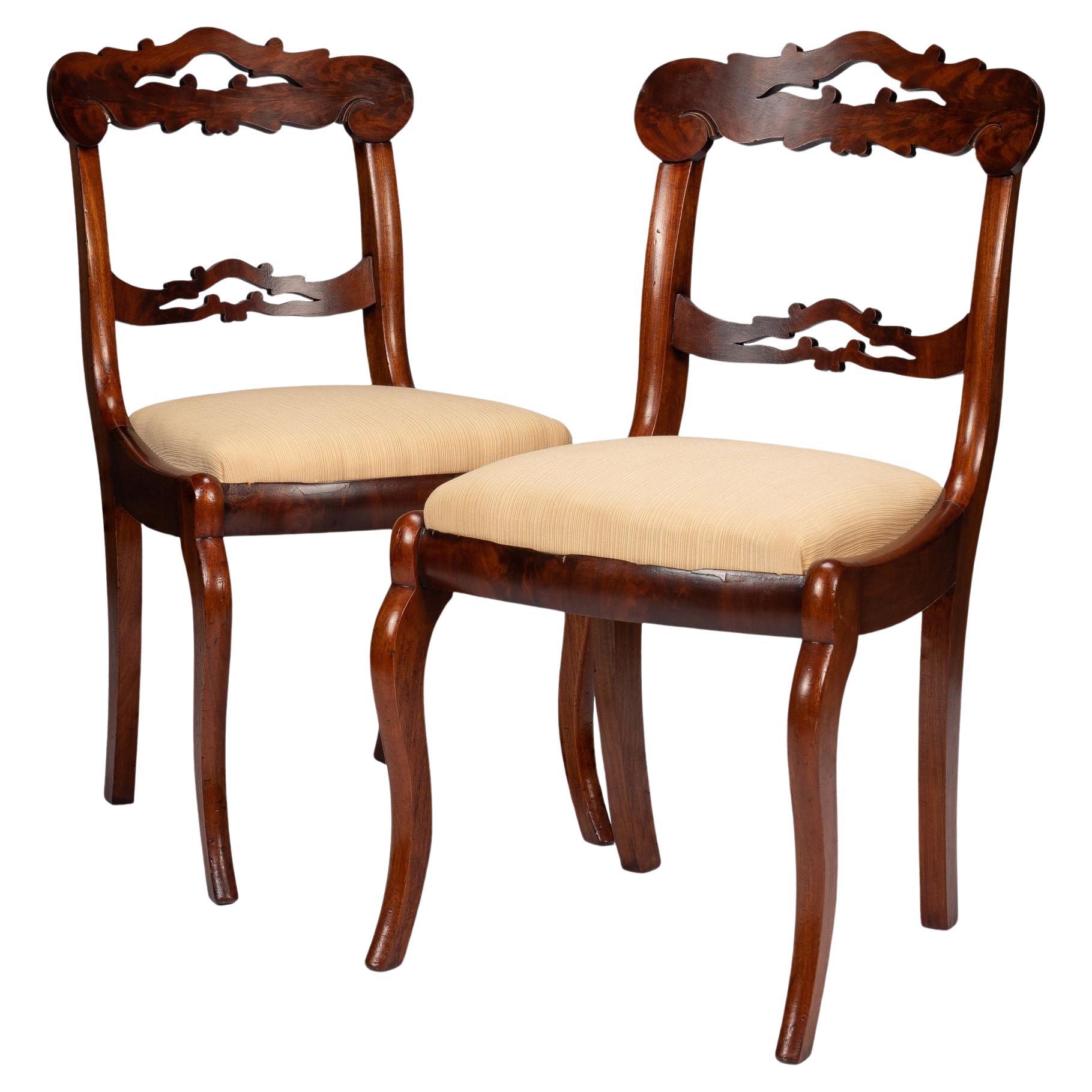 Paar Bostoner Beistellstühle aus Mahagoni im späten klassischen Stil mit Schlickersitz, 1830-45 im Angebot