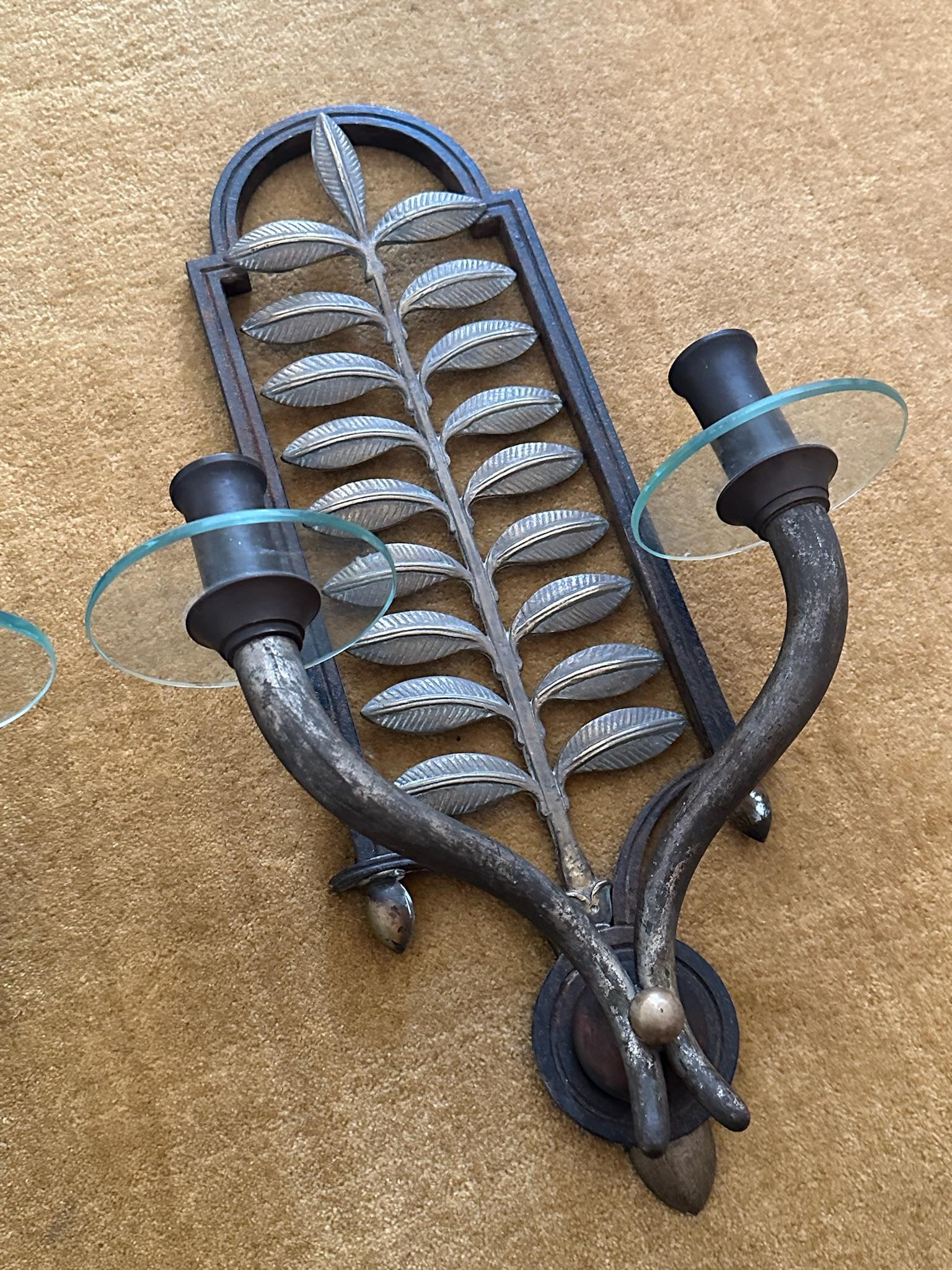 Pair of Botanical Bronze Sconces In Good Condition In New York, NY