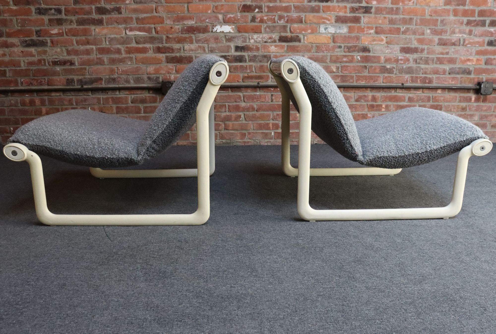 Coppia di sedie Slipper in Bouclé di Bruce Hannah & Andrew Morrison per Knoll In condizioni buone in vendita a Brooklyn, NY