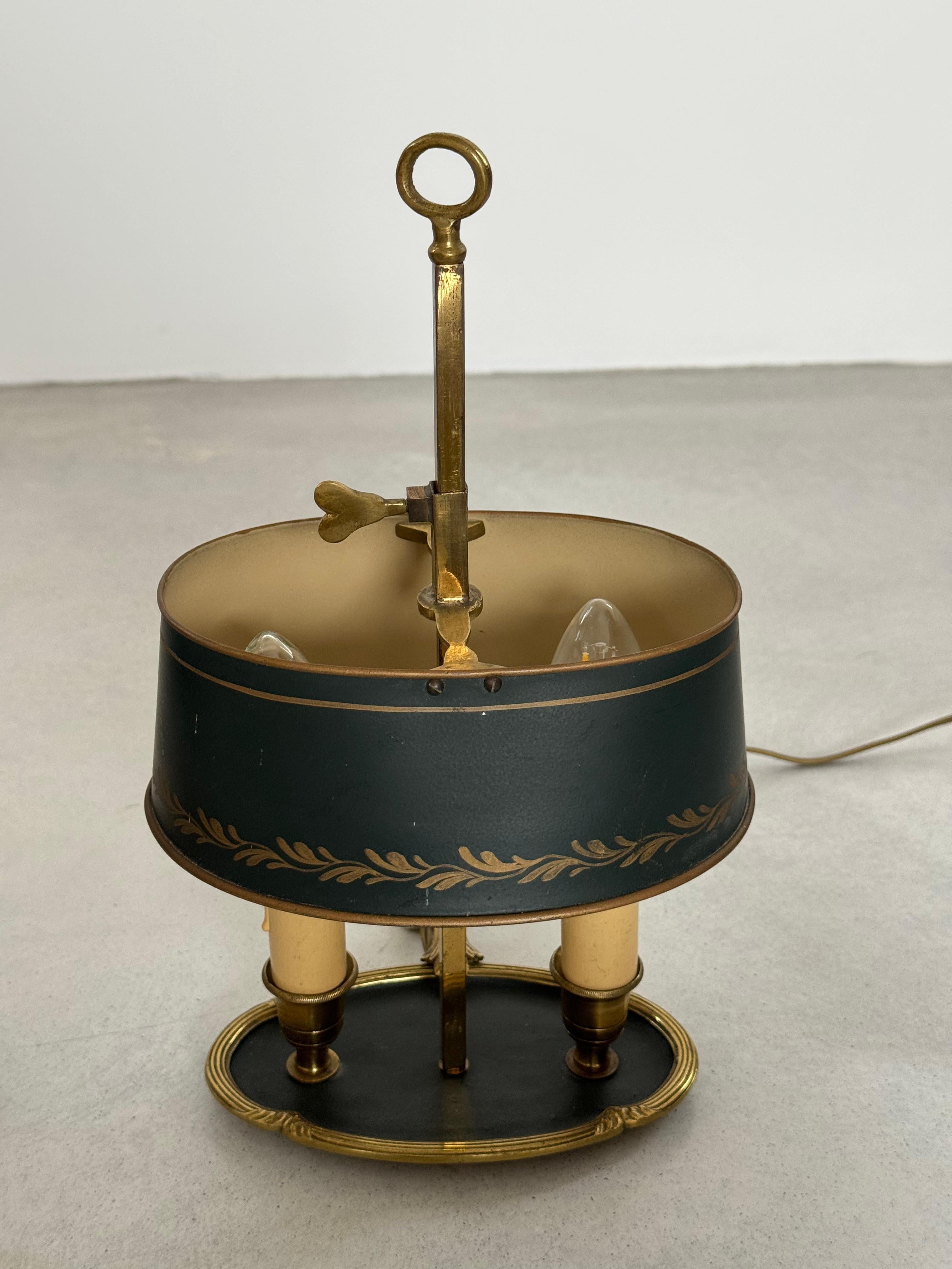 Paar Bouillotte-Nachttischlampen, Bronze, Louis XV.-Stil, Frankreich 1950er Jahre im Angebot 6