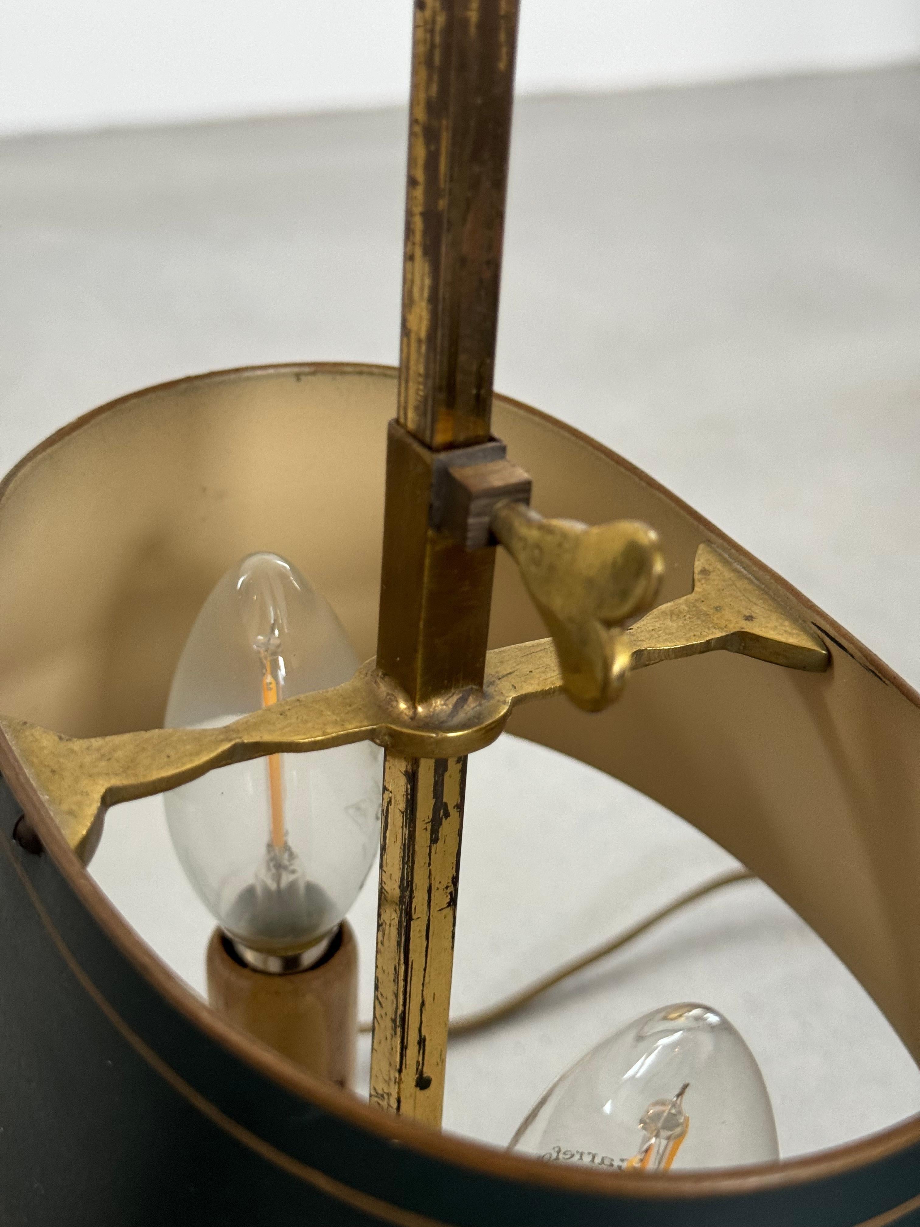 Paar Bouillotte-Nachttischlampen, Bronze, Louis XV.-Stil, Frankreich 1950er Jahre im Angebot 10