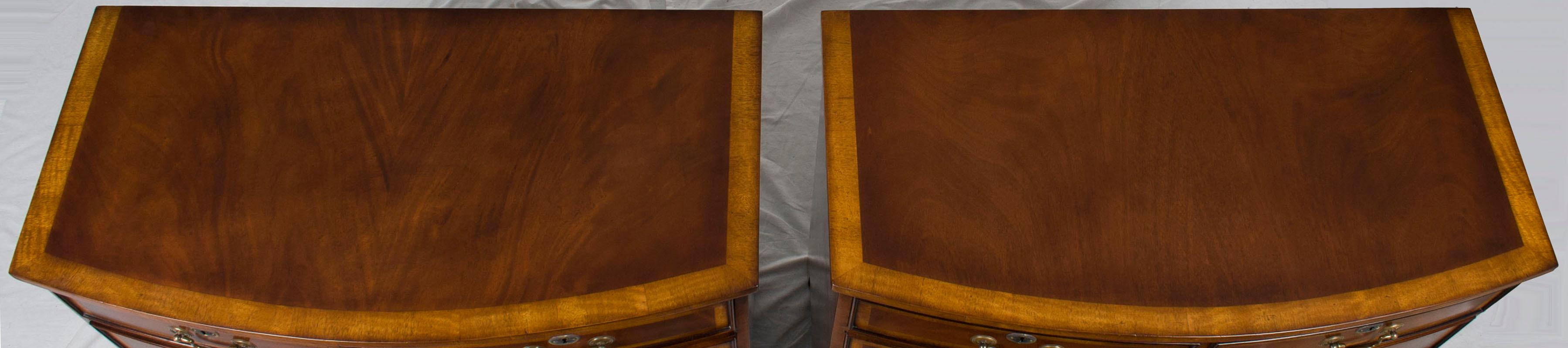 Georgian Pair of Bow Front Chest of Drawers Dressers or Large Nightstands in Mahogany