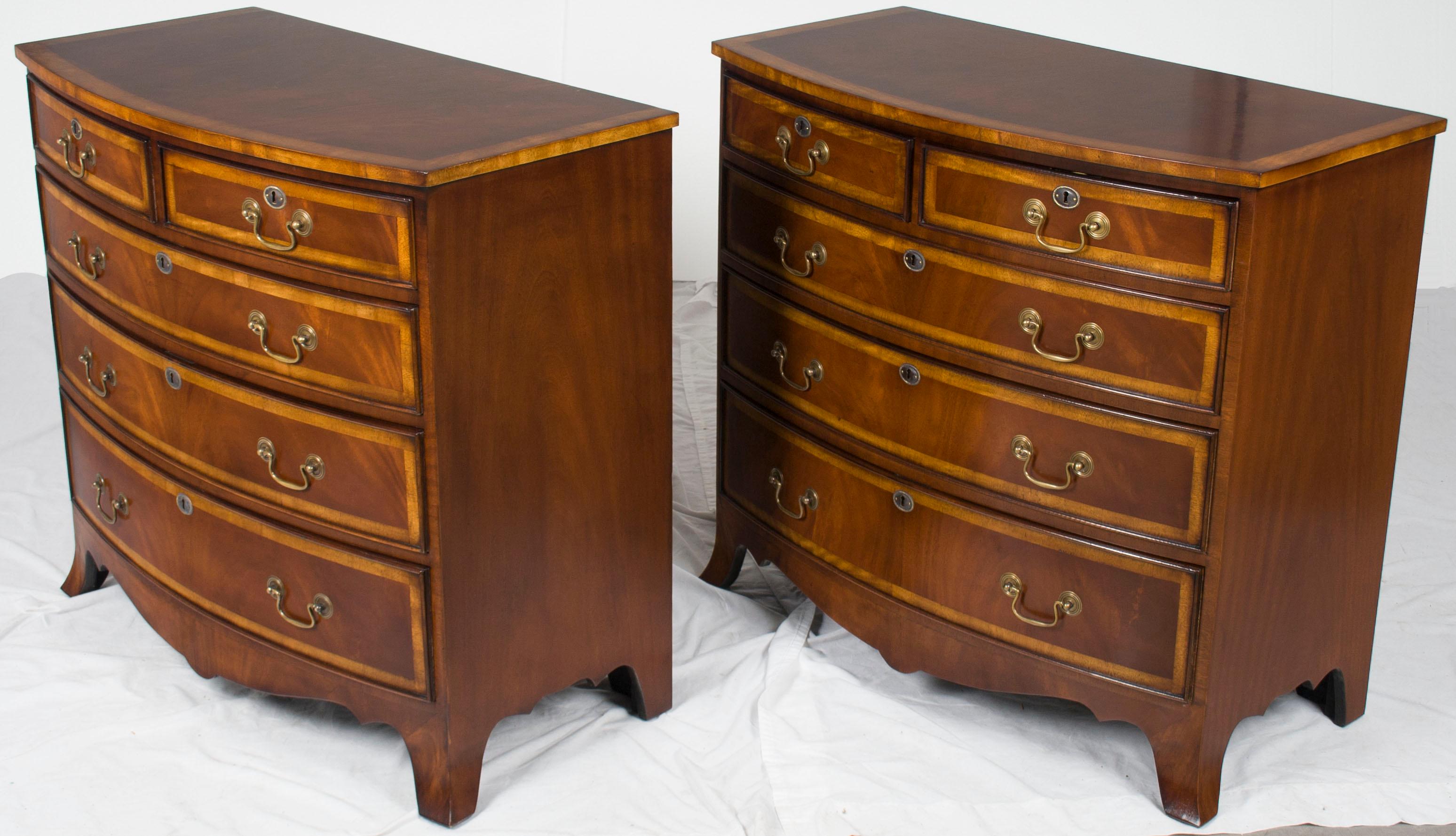 Pair of Bow Front Chest of Drawers Dressers or Large Nightstands in Mahogany 2