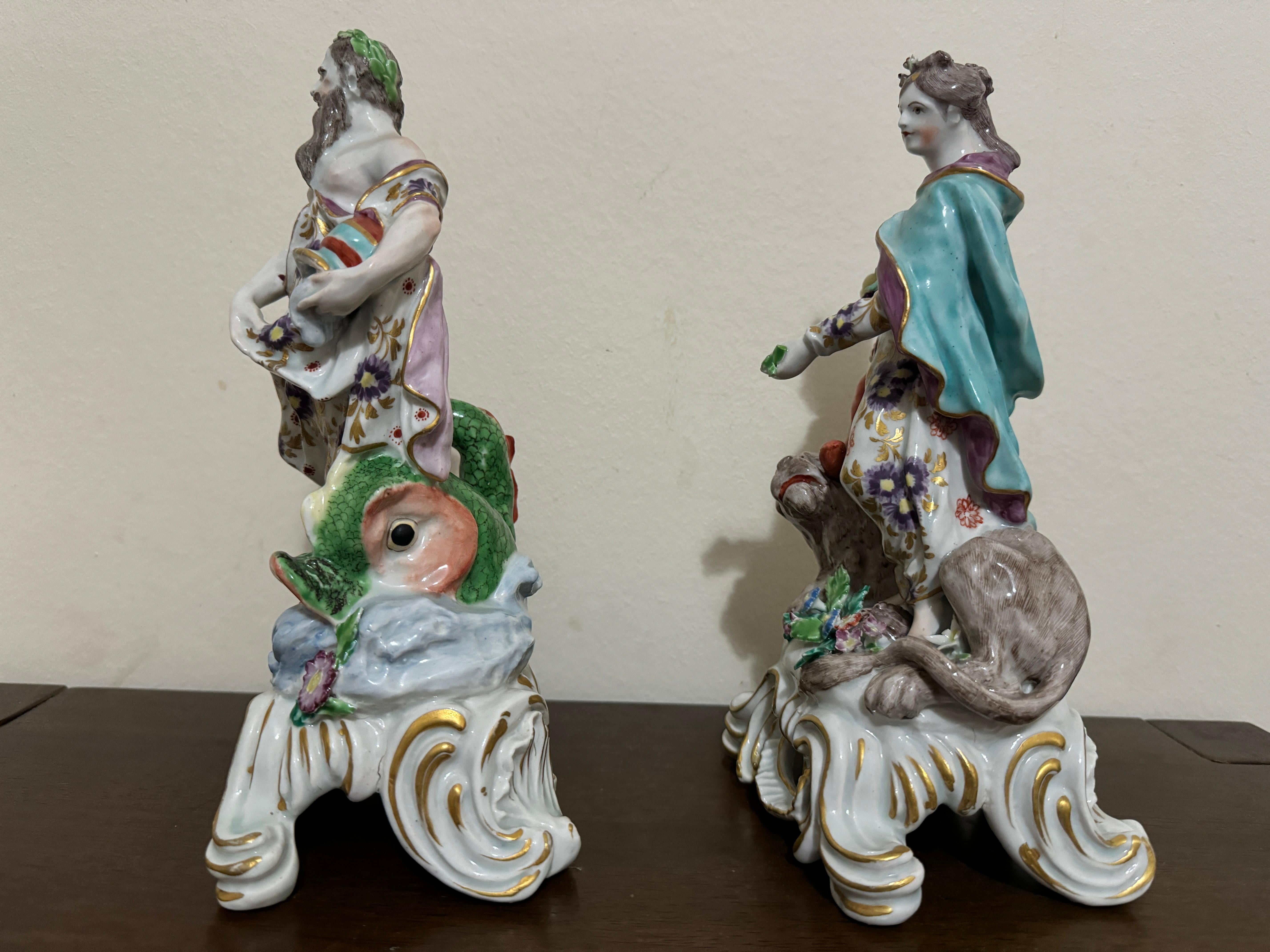 Inglese Coppia di figure di elementi di Bow Porcelain, 