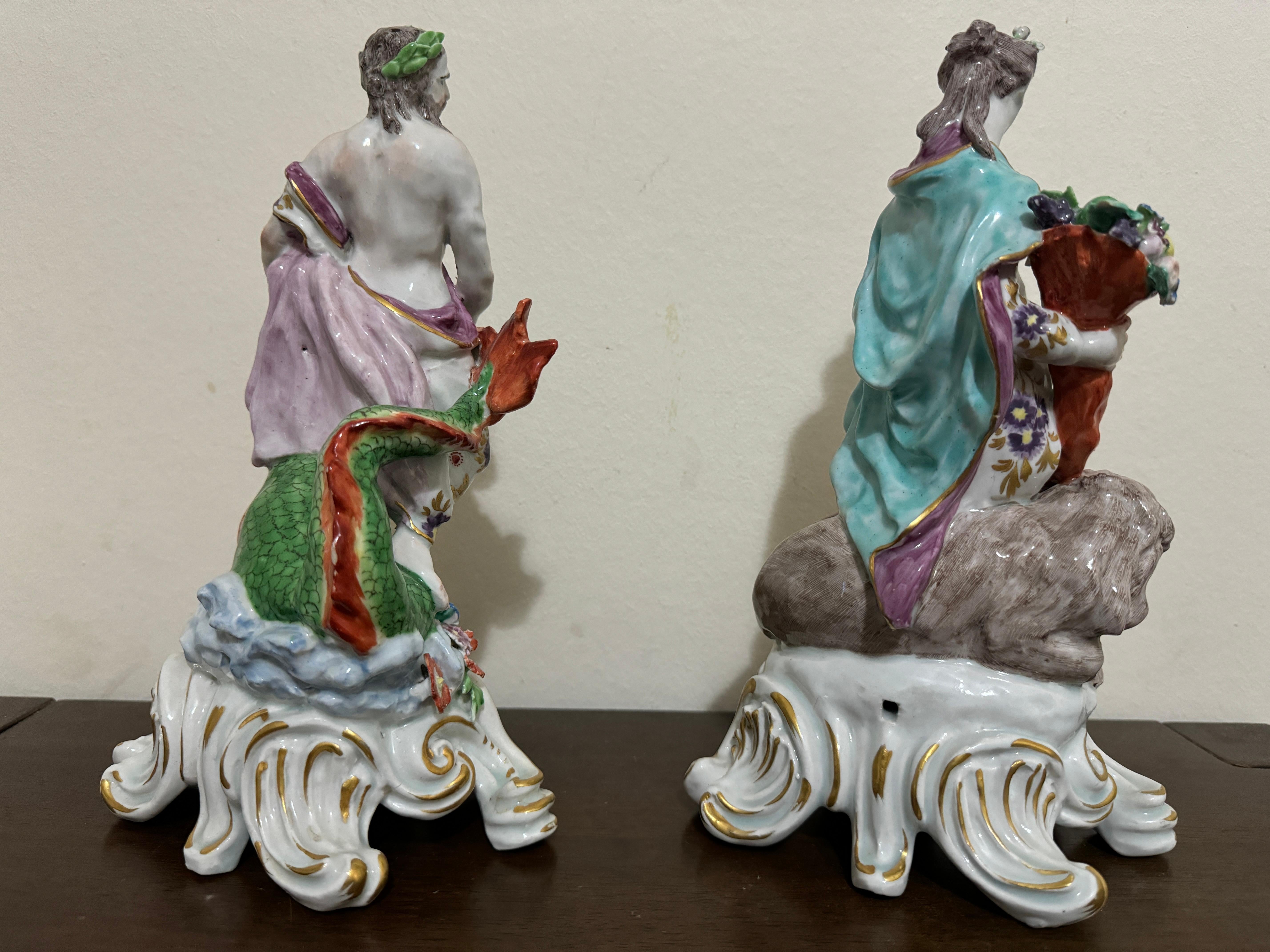 Metà XVIII secolo Coppia di figure di elementi di Bow Porcelain, 