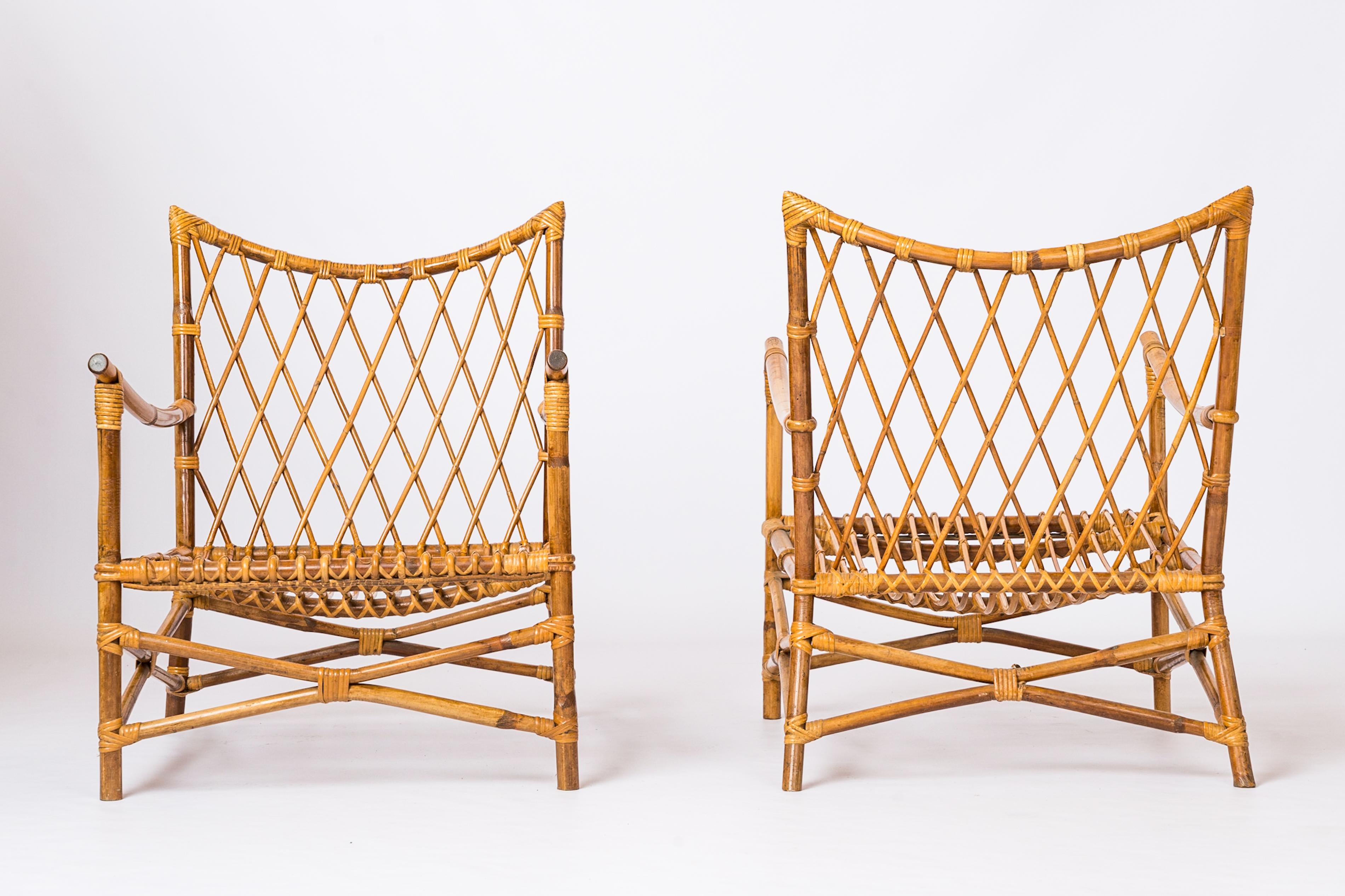 Pair of Braided Rattan Lounge Armchairs w. Off-White Boucle Cushions - 1960's In Good Condition In New York, NY