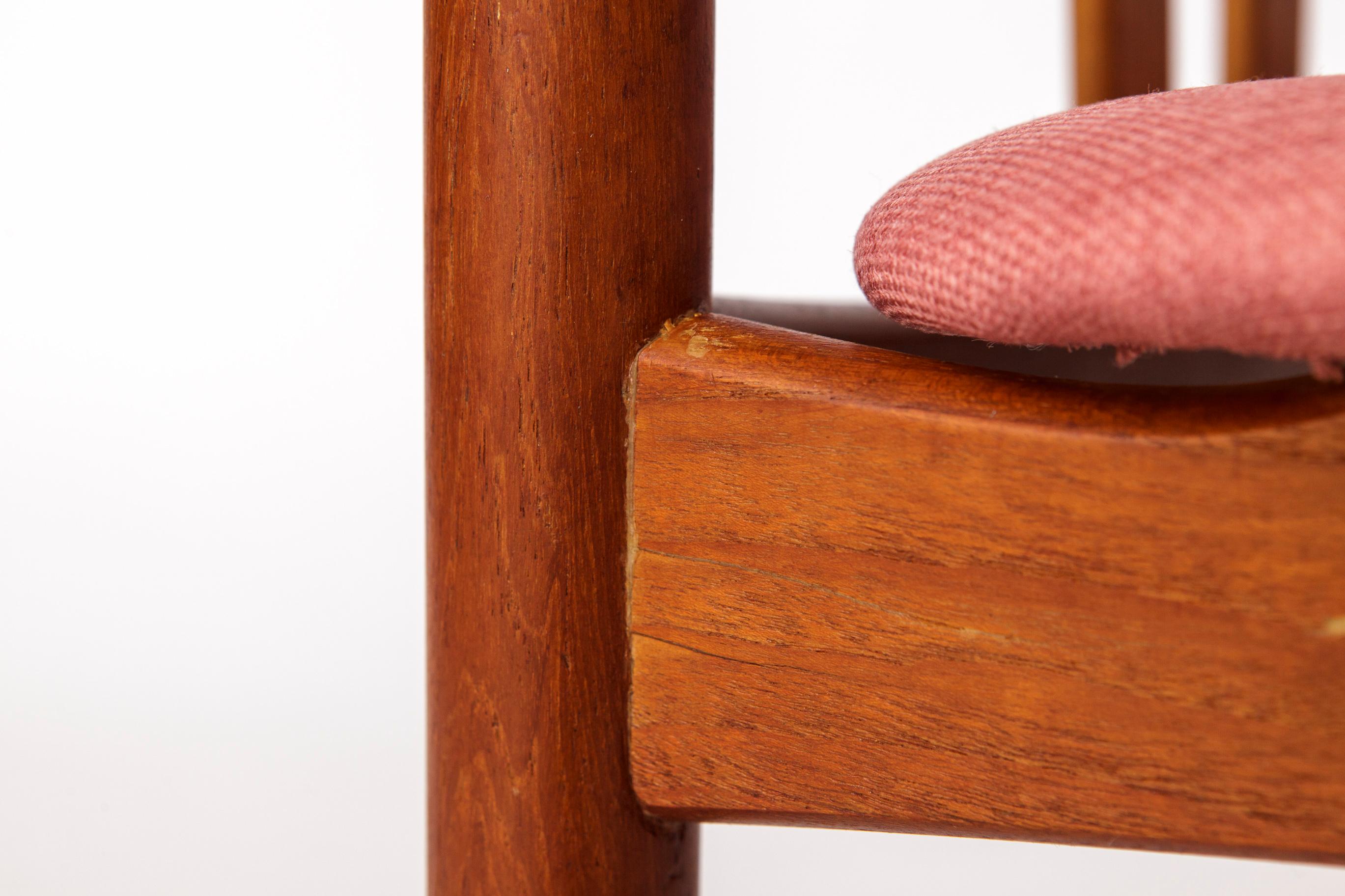 Metà XX secolo Coppia di sedie da pranzo in teak Bramin - Danimarca 1960 - Tappezzeria rosa - Mid-Centur in vendita