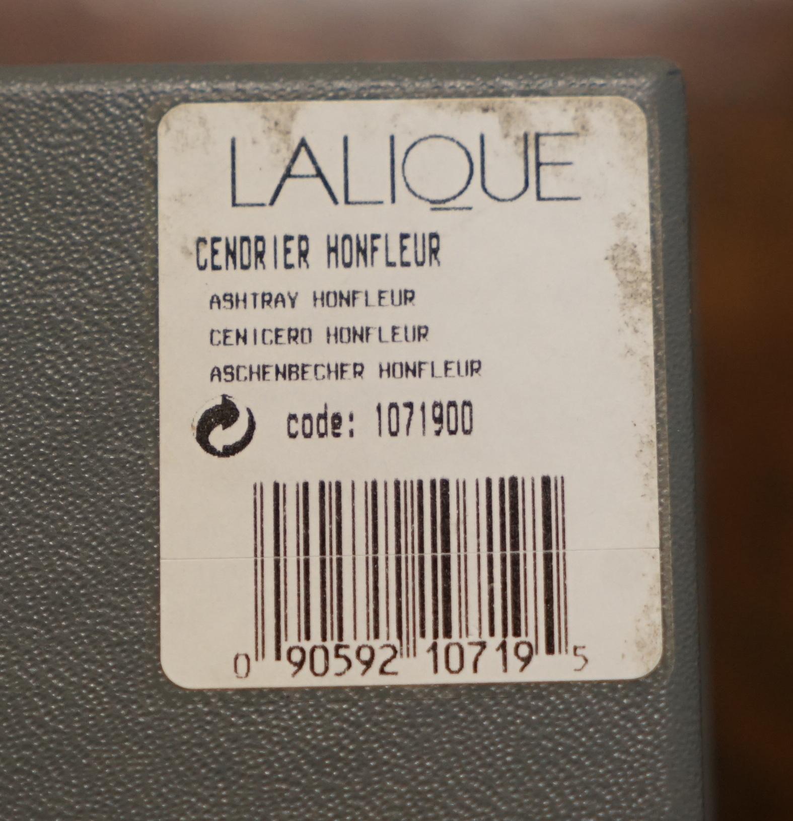 Paar brandneue Rene Lalique Cendrier Honfleur Kleine Geschirrschalen, im Karton im Angebot 7