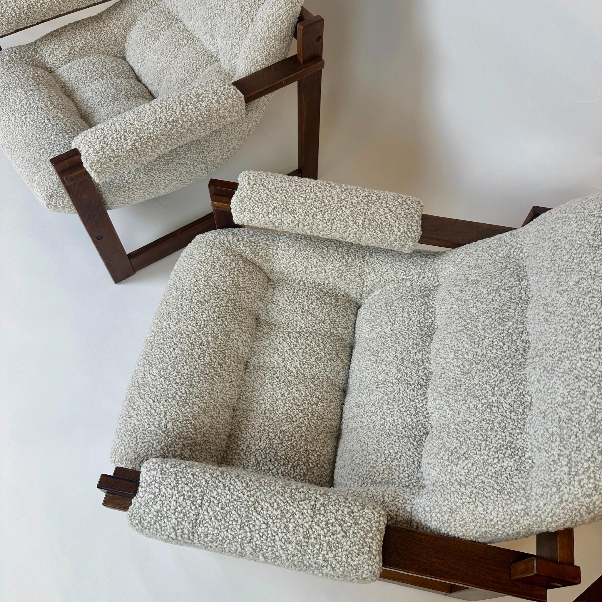 Pair of Brazilian Wood & Beige Wool Bouclè MP-163 Earth Chairs by Percival Lafer For Sale 4