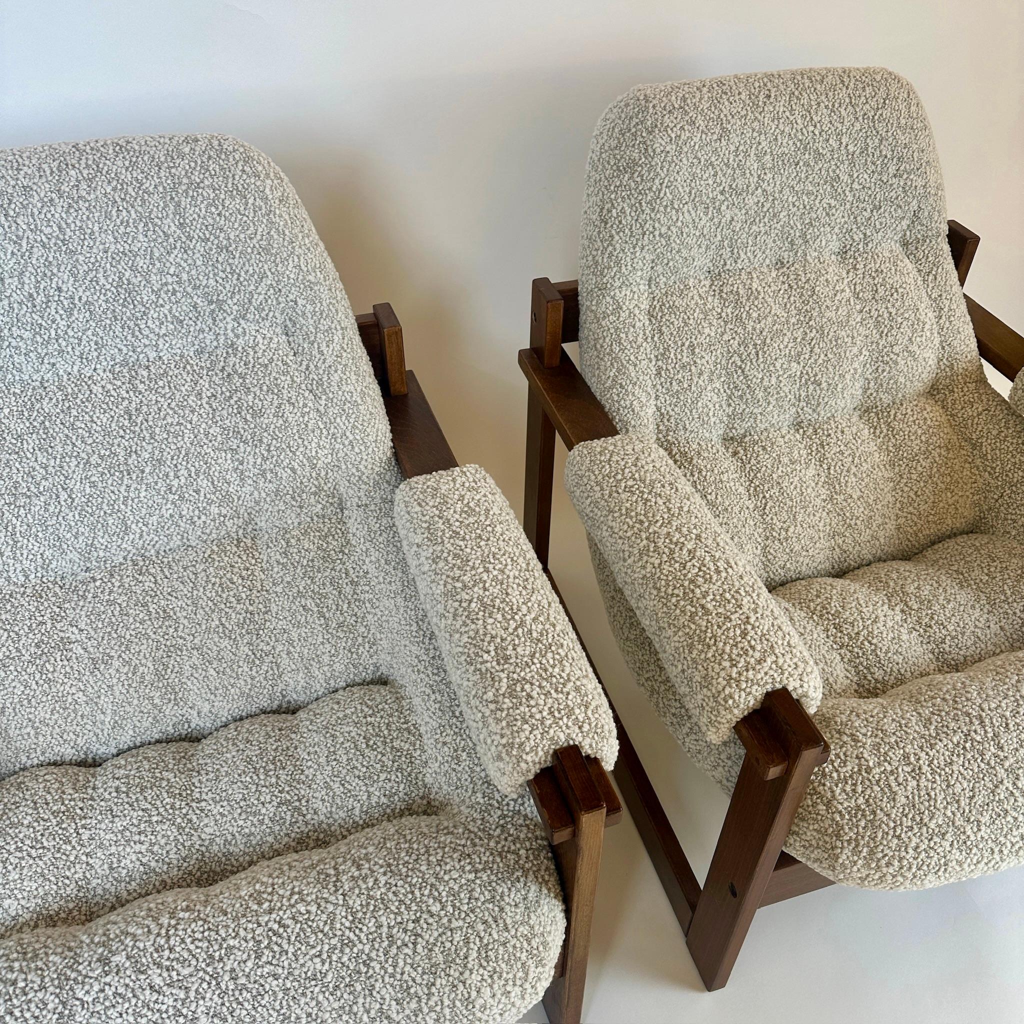 Pair of Brazilian Wood & Beige Wool Bouclè MP-163 Earth Chairs by Percival Lafer For Sale 5