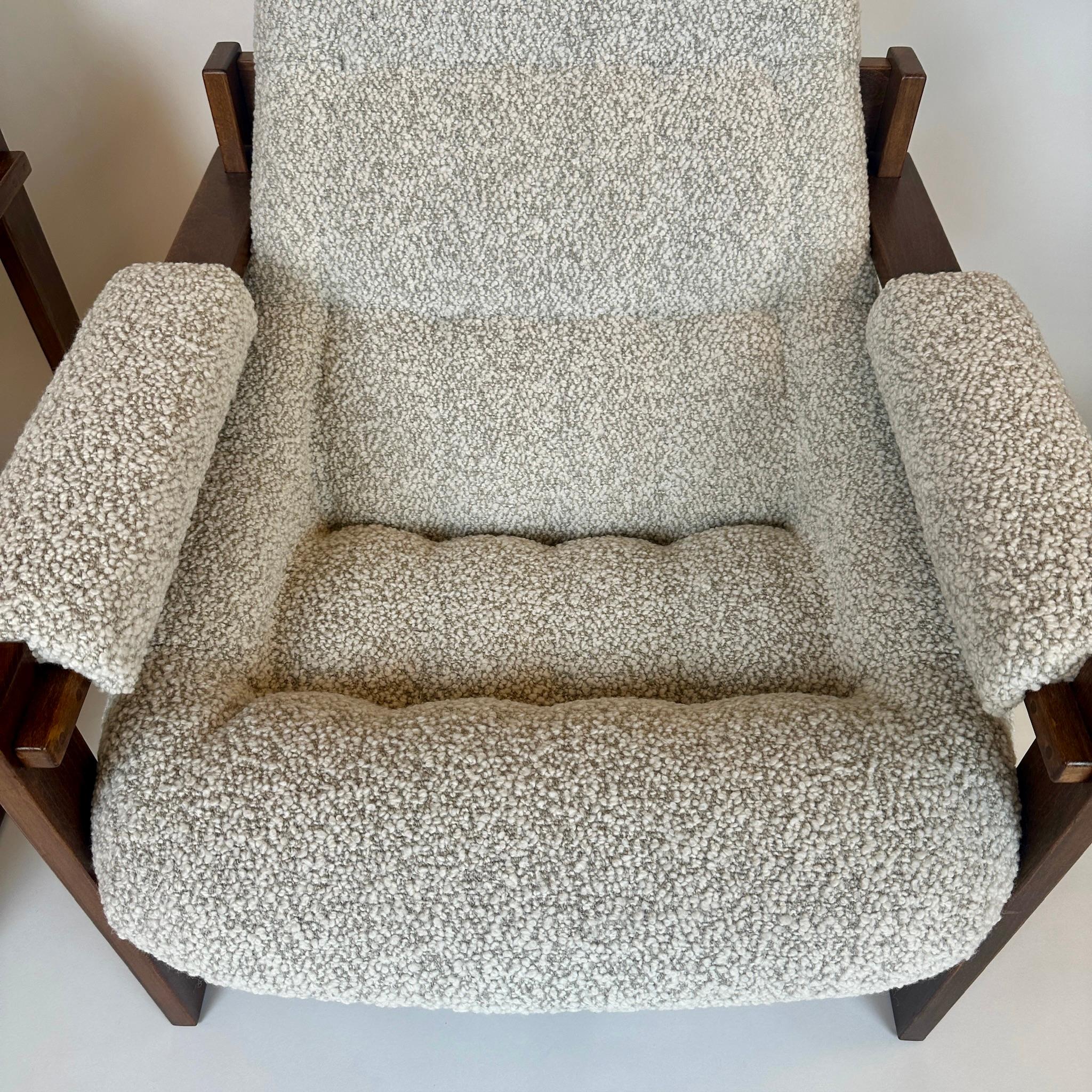 Pair of Brazilian Wood & Beige Wool Bouclè MP-163 Earth Chairs by Percival Lafer For Sale 10